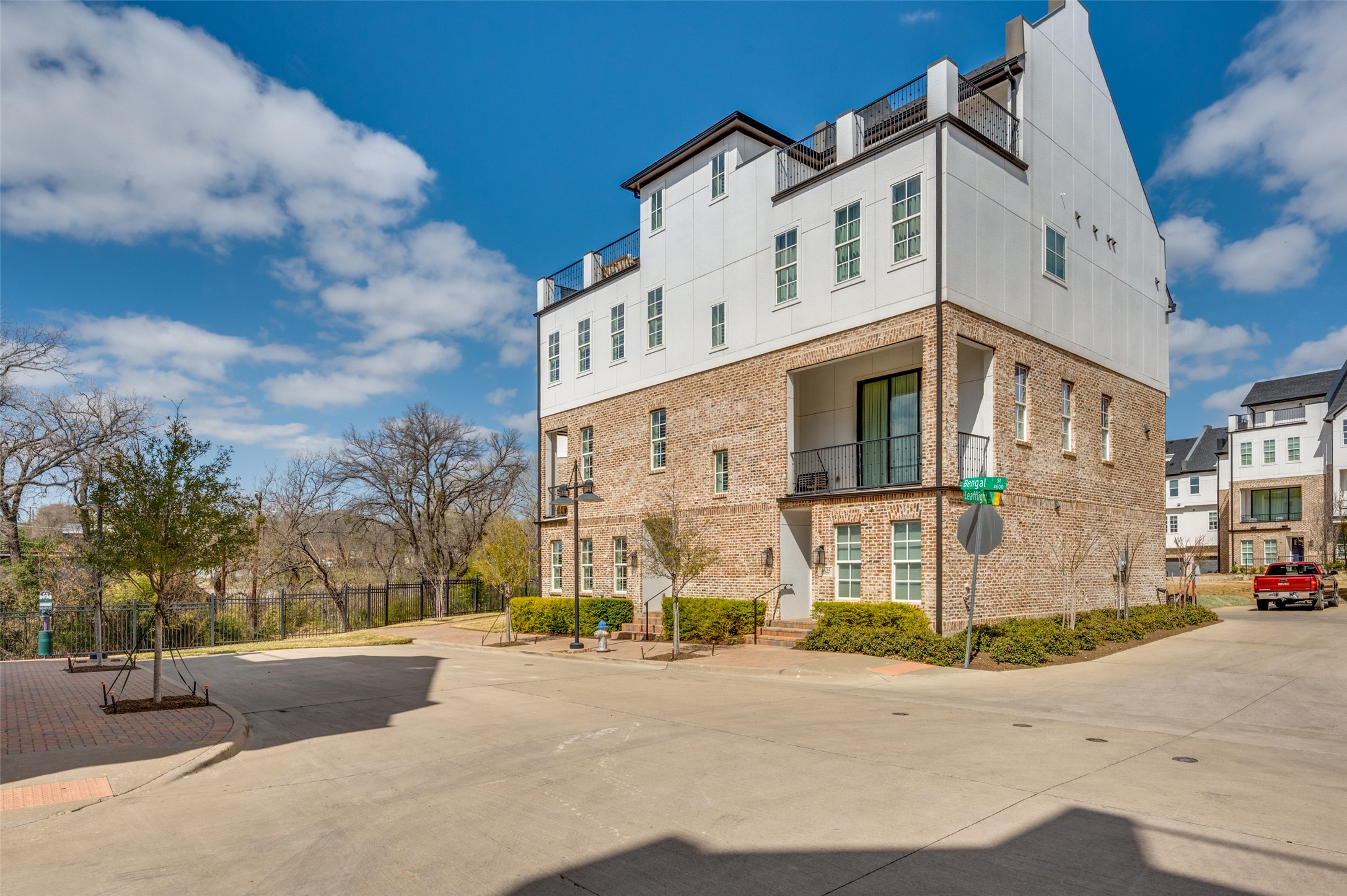 4629 Greenborough Lane Dallas TX 75219