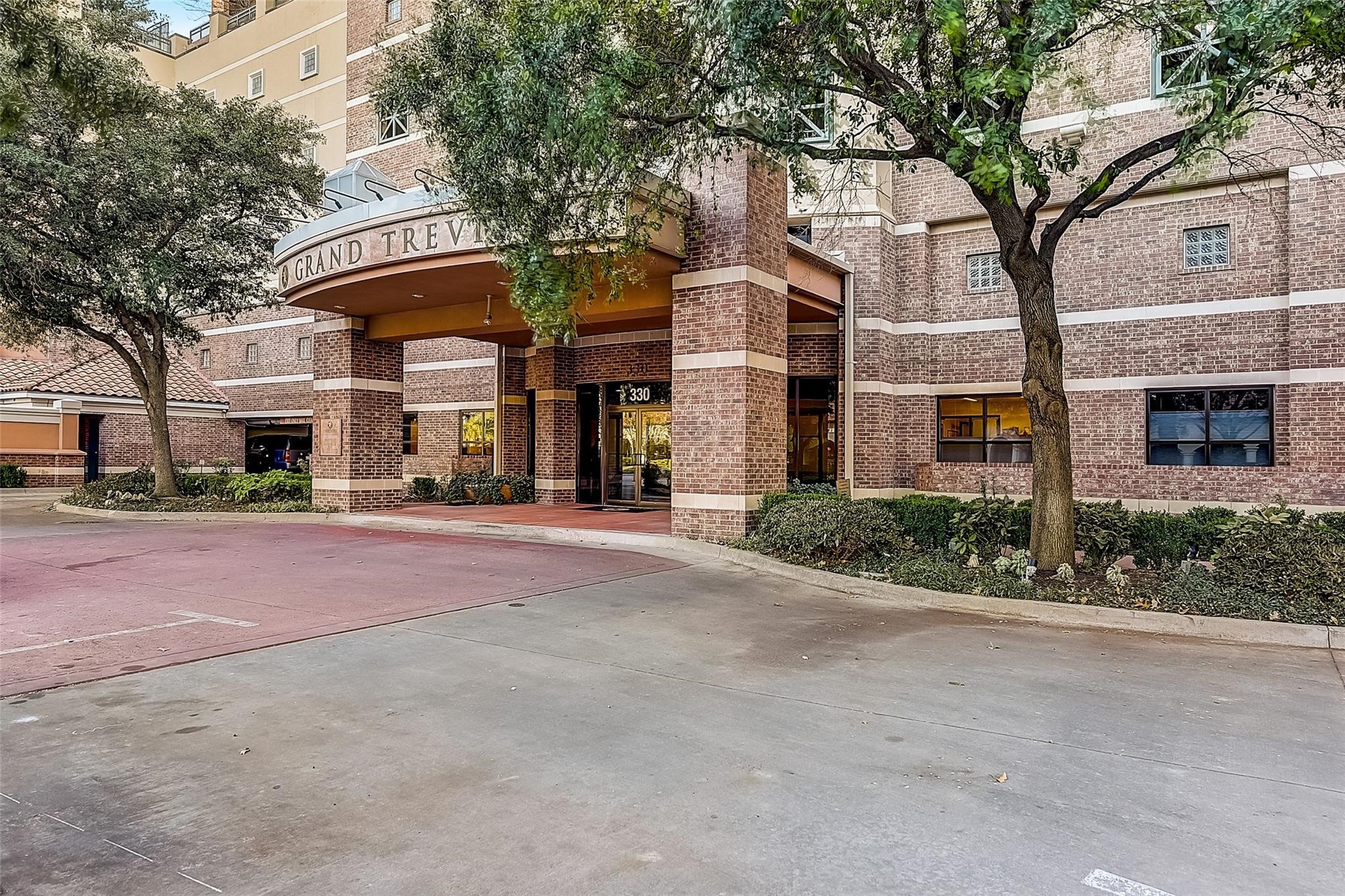 330 Las Colinas Boulevard E Irving TX 75039