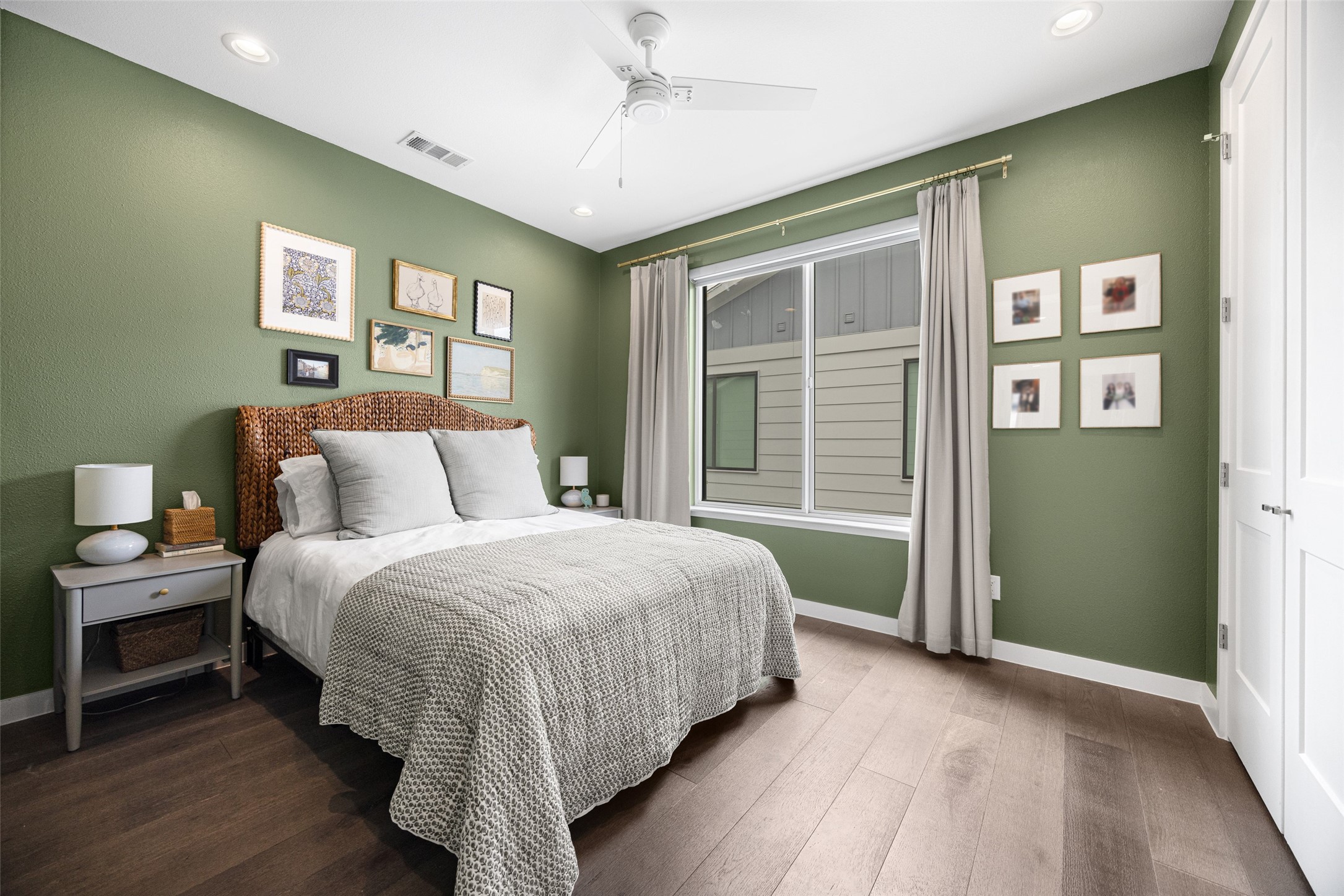 6004 Hudson Street Dallas TX 75206