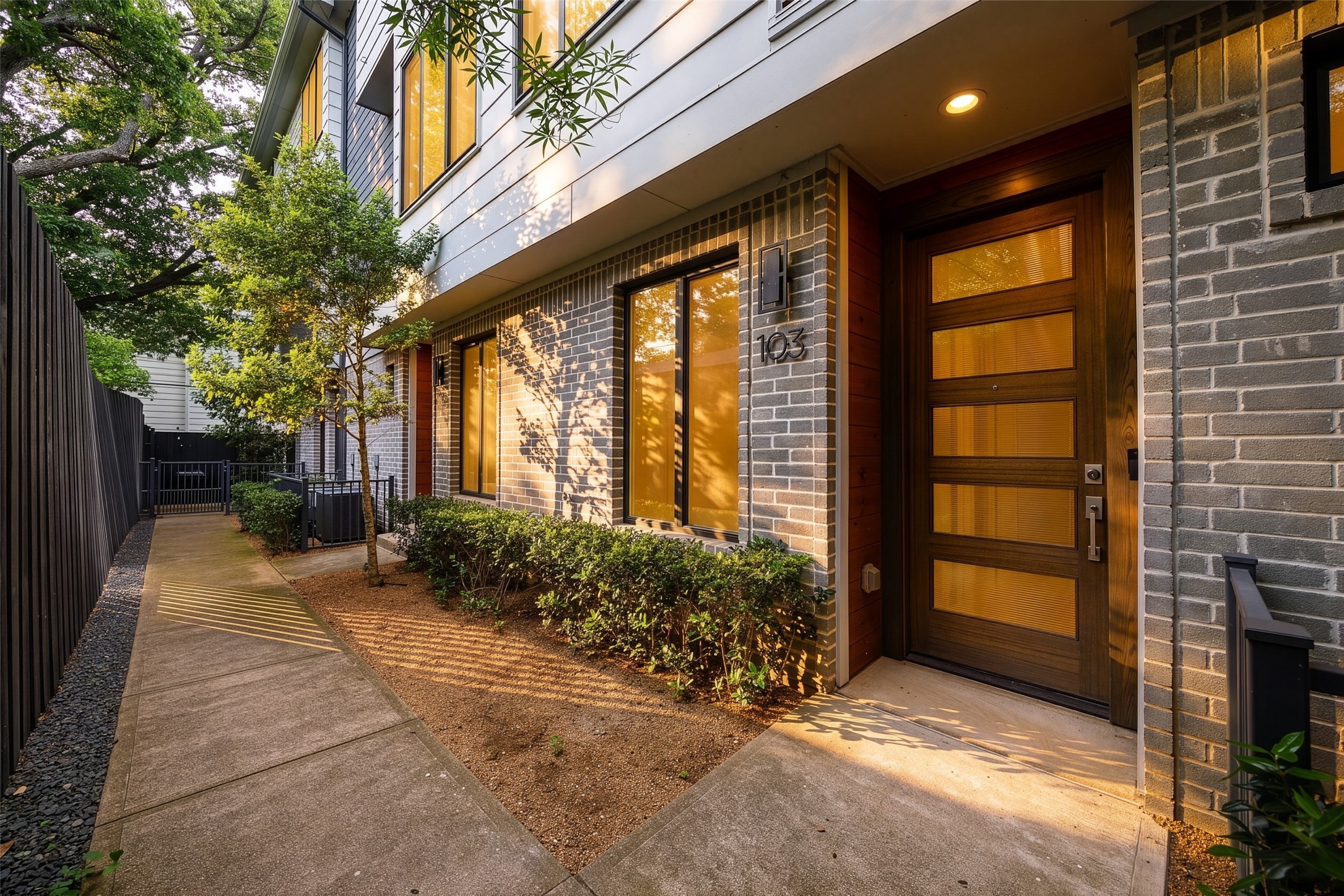 6004 Hudson Street Dallas TX 75206
