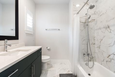 381 E Greenbriar Lane Dallas TX 75203