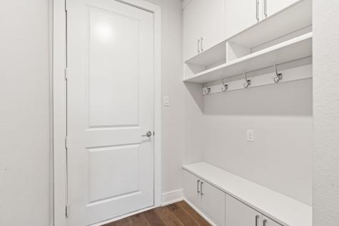 381 E Greenbriar Lane Dallas TX 75203