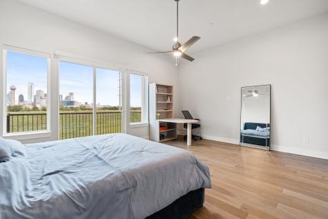 381 E Greenbriar Lane Dallas TX 75203