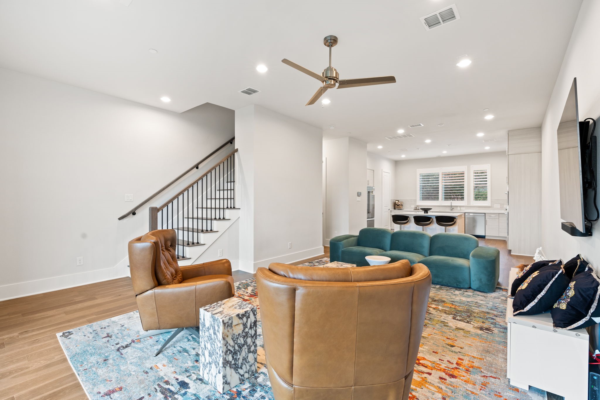 381 E Greenbriar Lane Dallas TX 75203