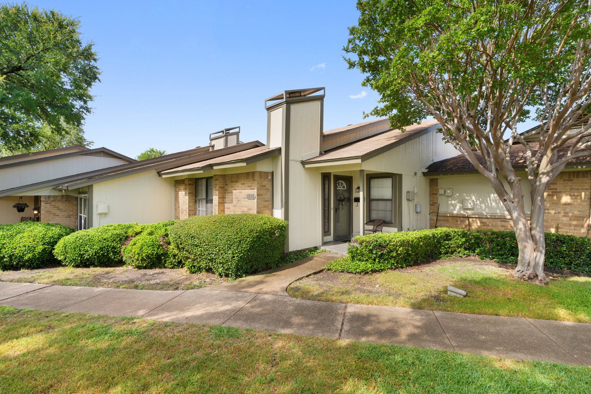 1926 Cobblestone Lane Garland TX 75042