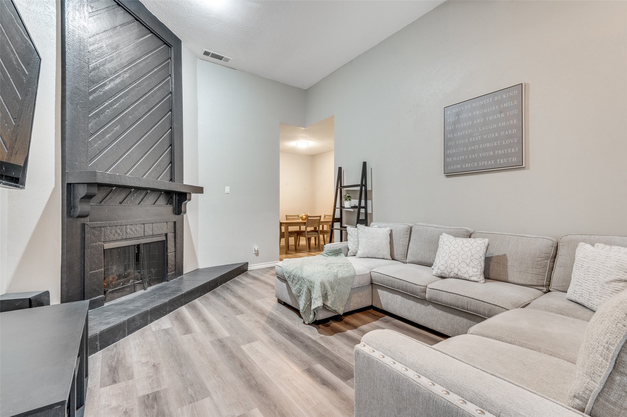 2110 Randy Snow Road Arlington TX 76011