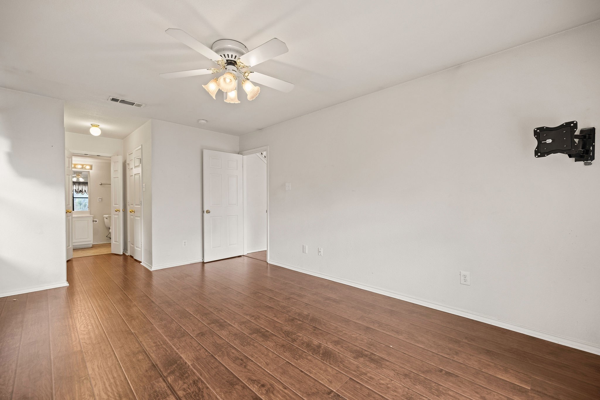 1120 Forest Creek Street Benbrook TX 76126