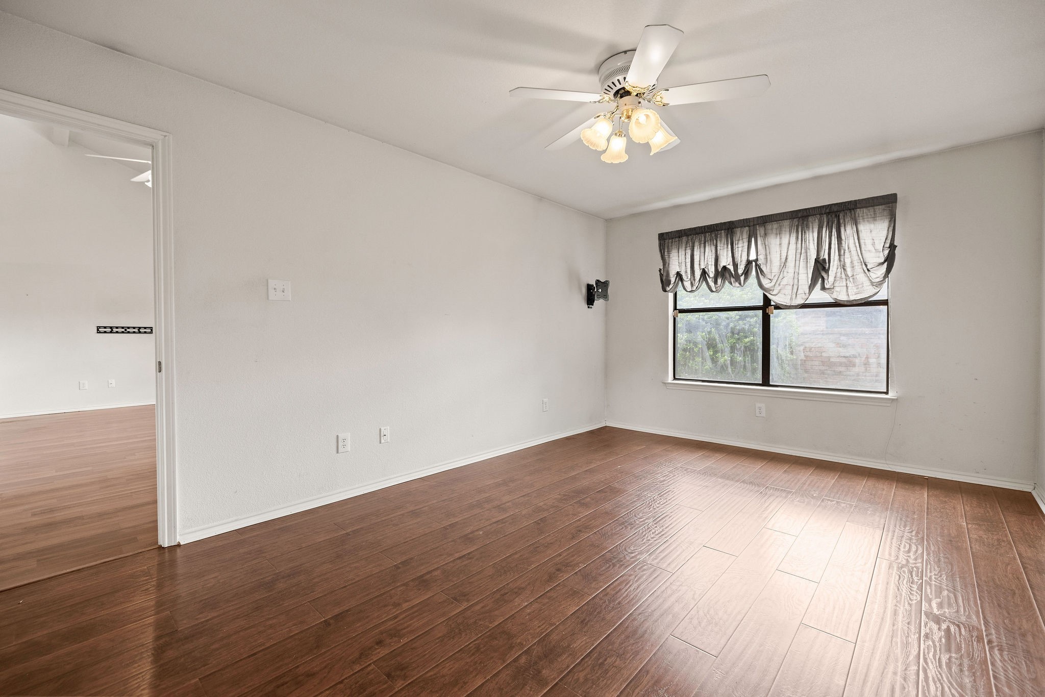 1120 Forest Creek Street Benbrook TX 76126