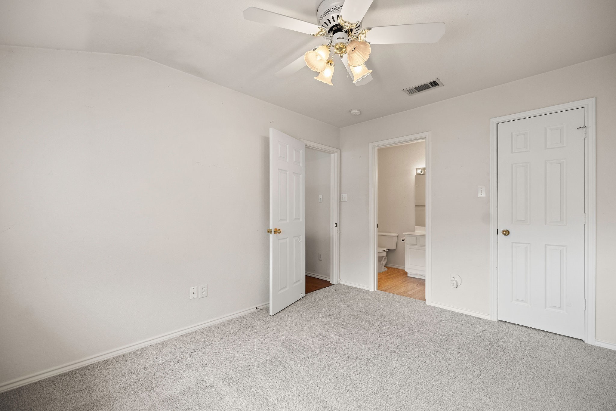 1120 Forest Creek Street Benbrook TX 76126