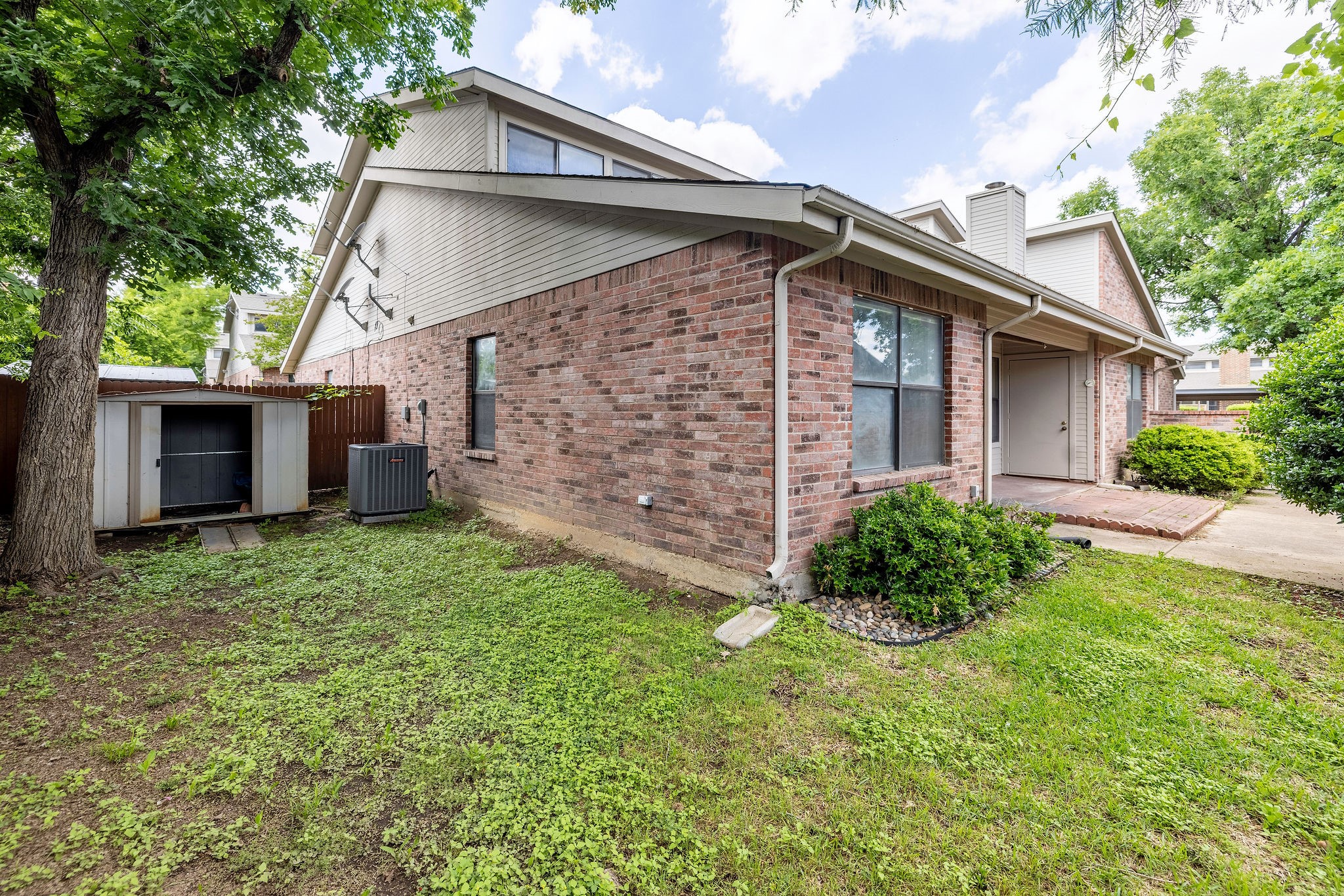 1120 Forest Creek Street Benbrook TX 76126