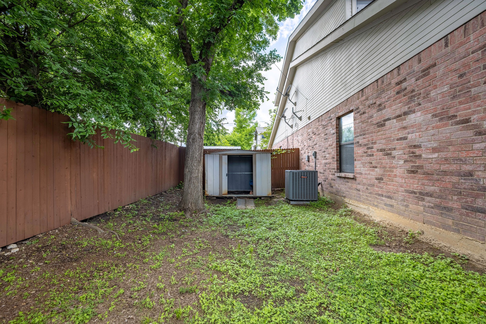 1120 Forest Creek Street Benbrook TX 76126