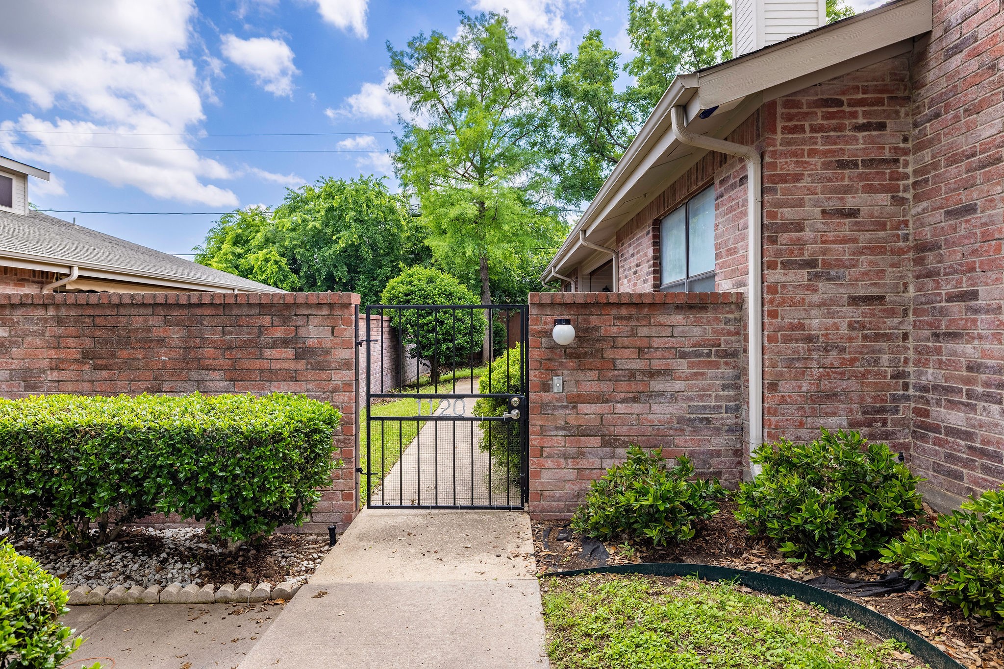 1120 Forest Creek Street Benbrook TX 76126