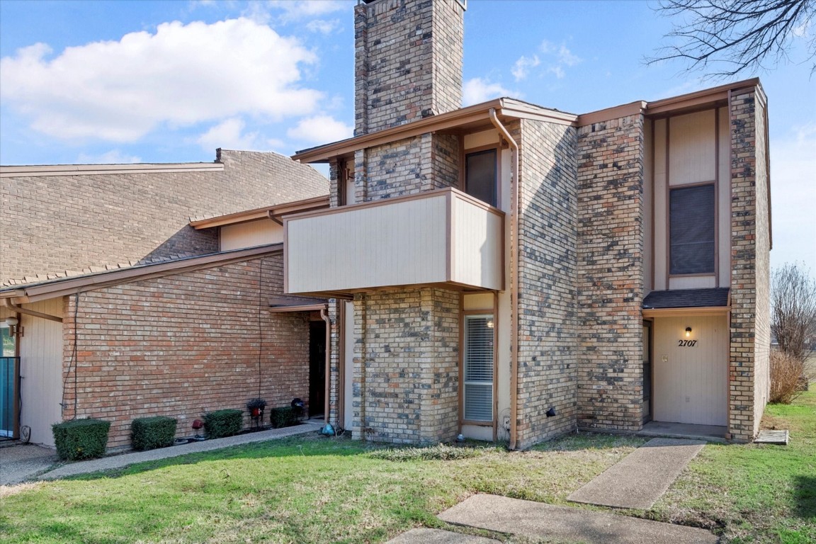 2707 Westgate Drive Arlington TX 76015