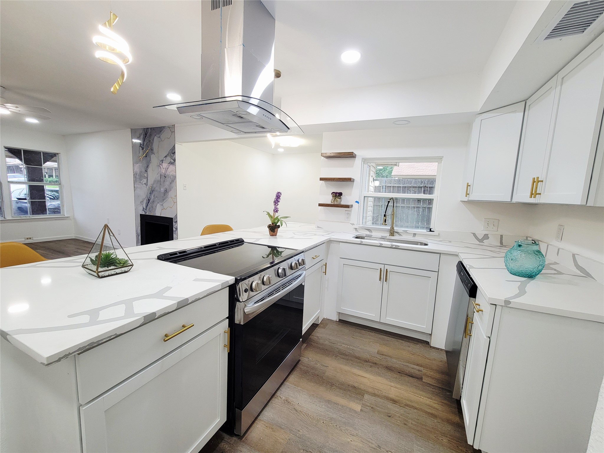 728 Arrowhead Circle Garland TX 75043