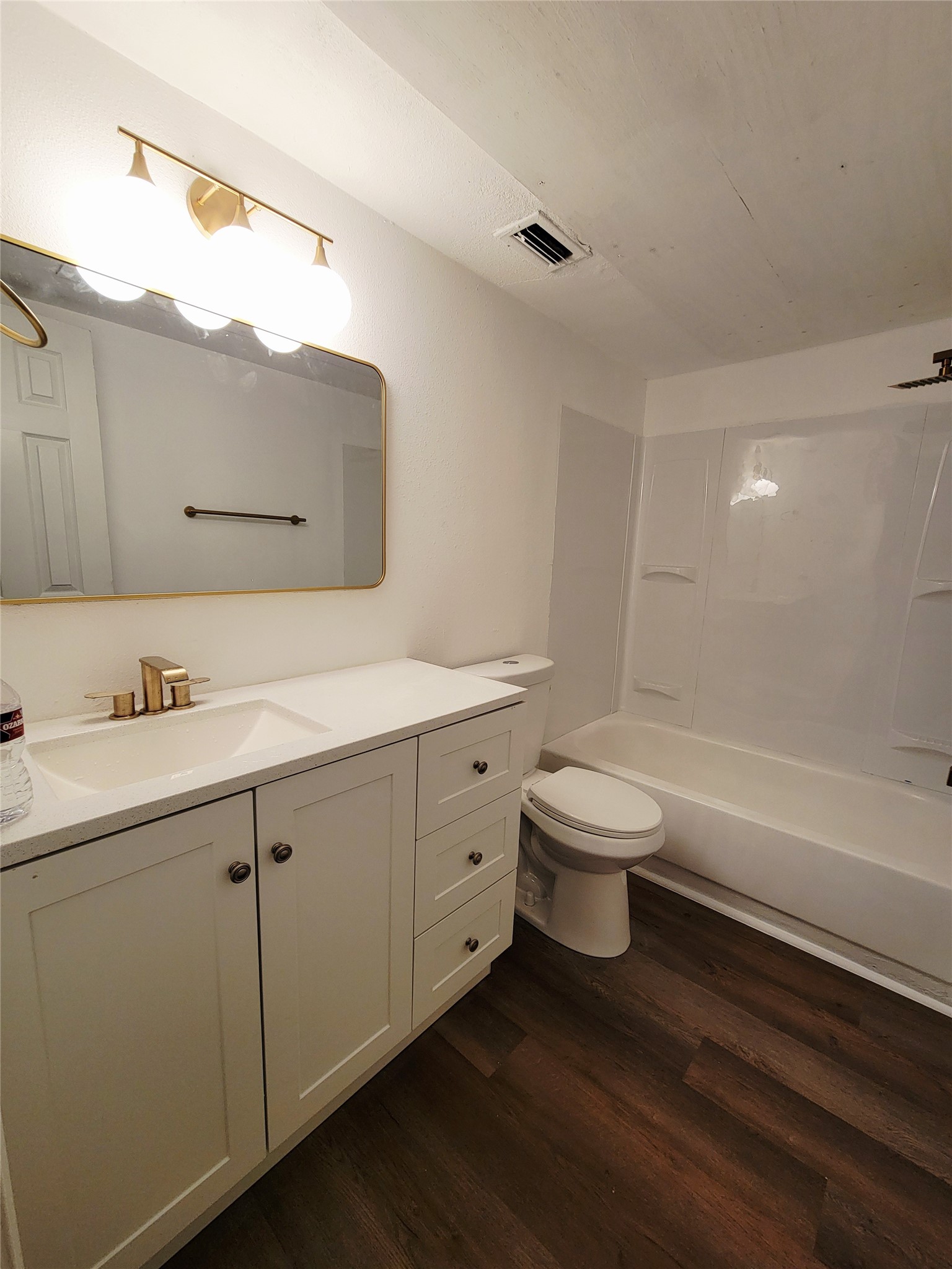 728 Arrowhead Circle Garland TX 75043