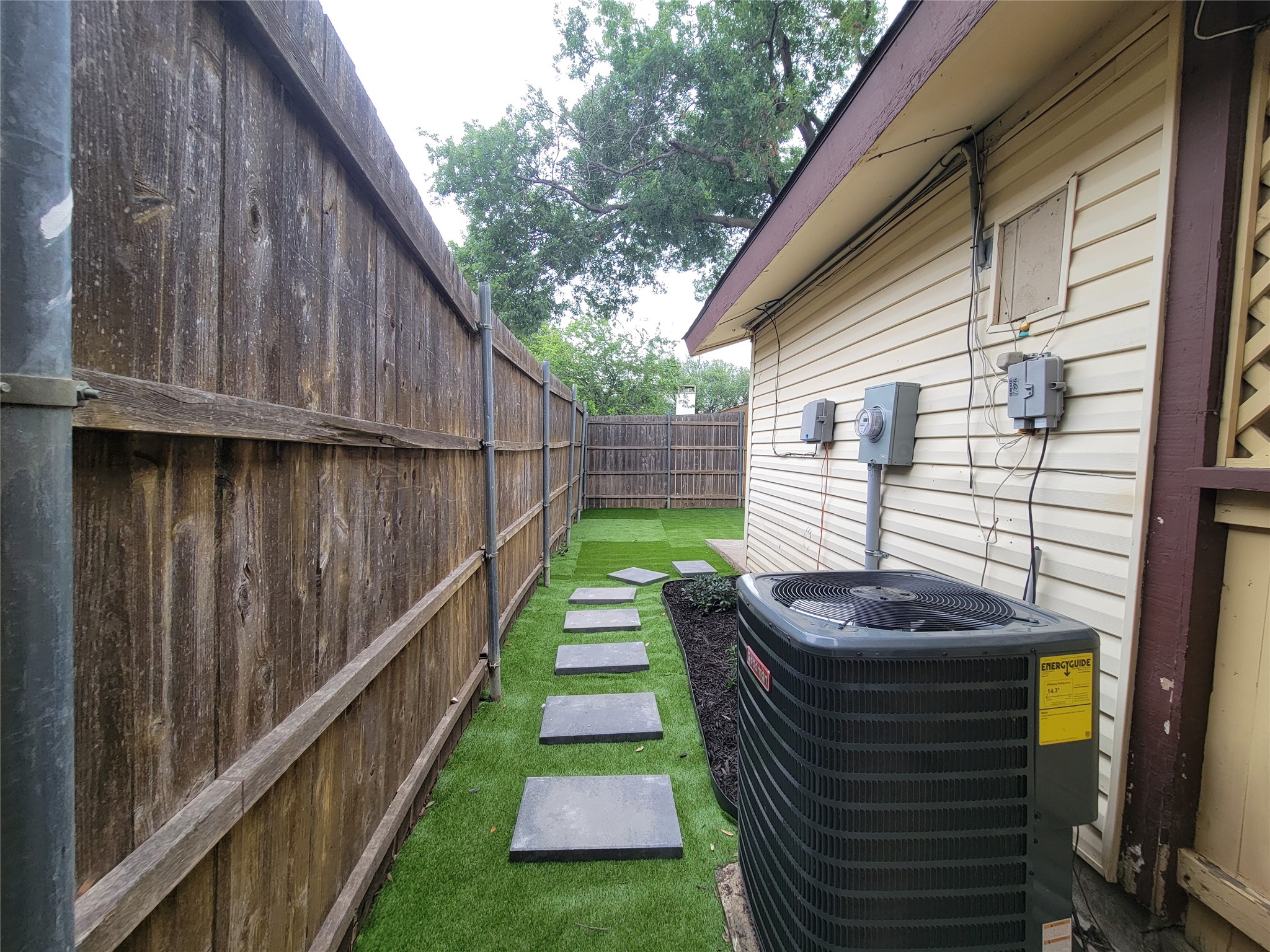 728 Arrowhead Circle Garland TX 75043