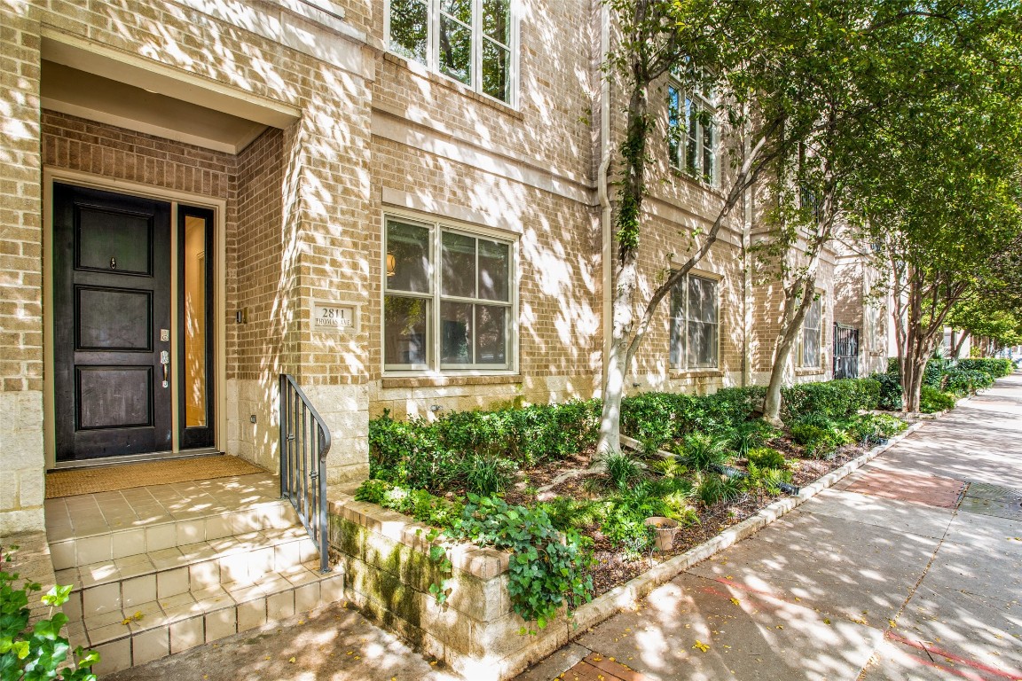 2811 Thomas Avenue Dallas TX 75204
