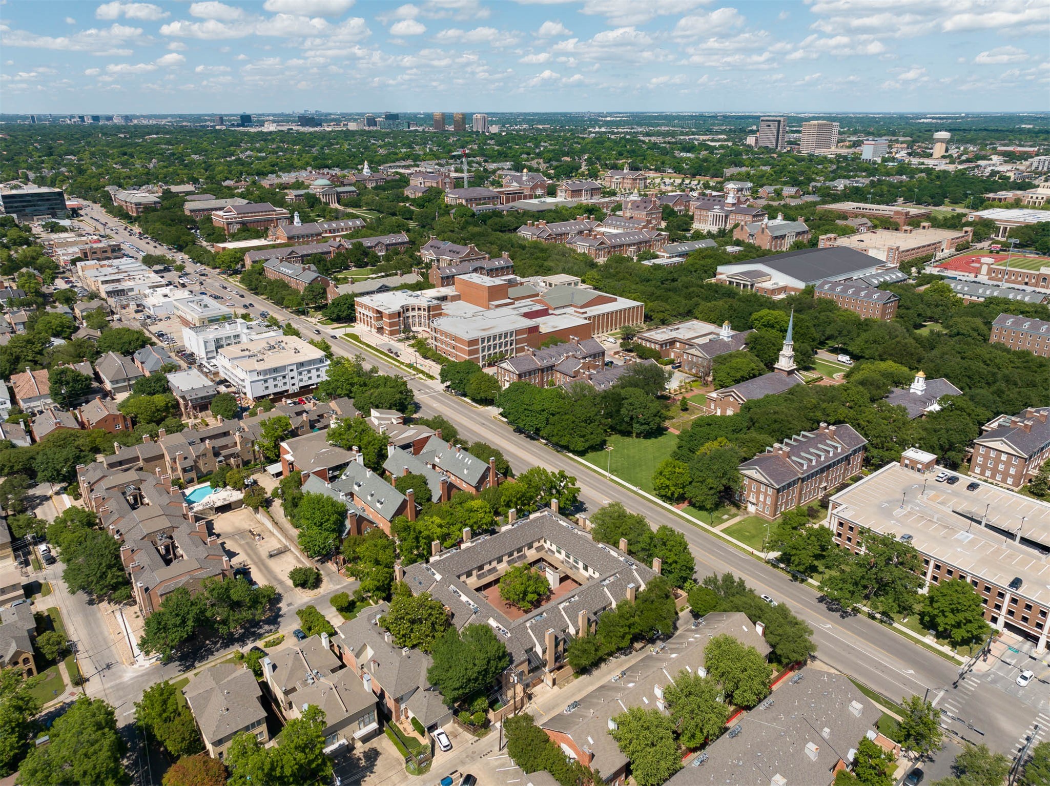 5935 Hillcrest Avenue University Park TX 75205