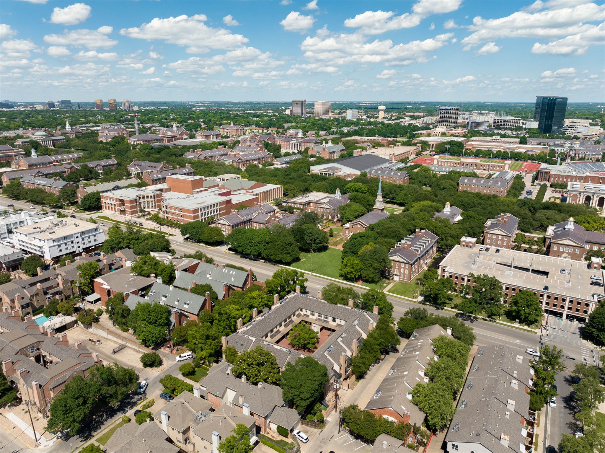 5935 Hillcrest Avenue University Park TX 75205