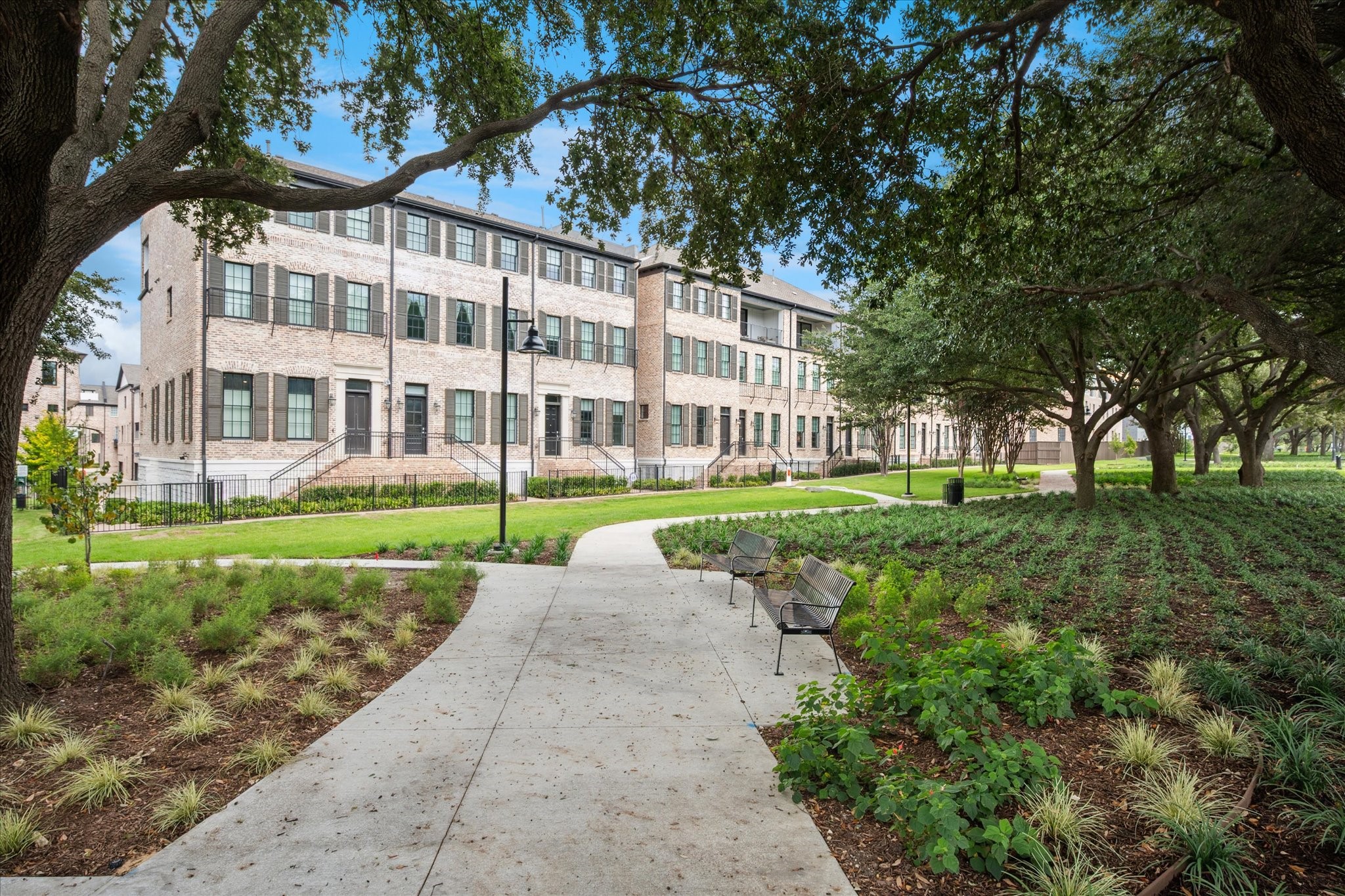 4080 Oak Circle Addison TX 75001
