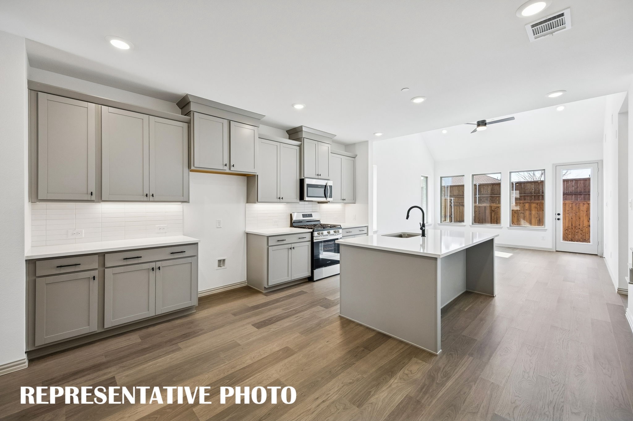 3565 Pierce Lane Grand Prairie TX 75052