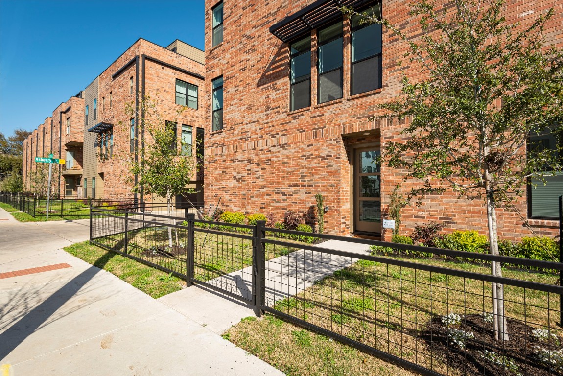 4512 Arberry Lane Dallas TX 75219