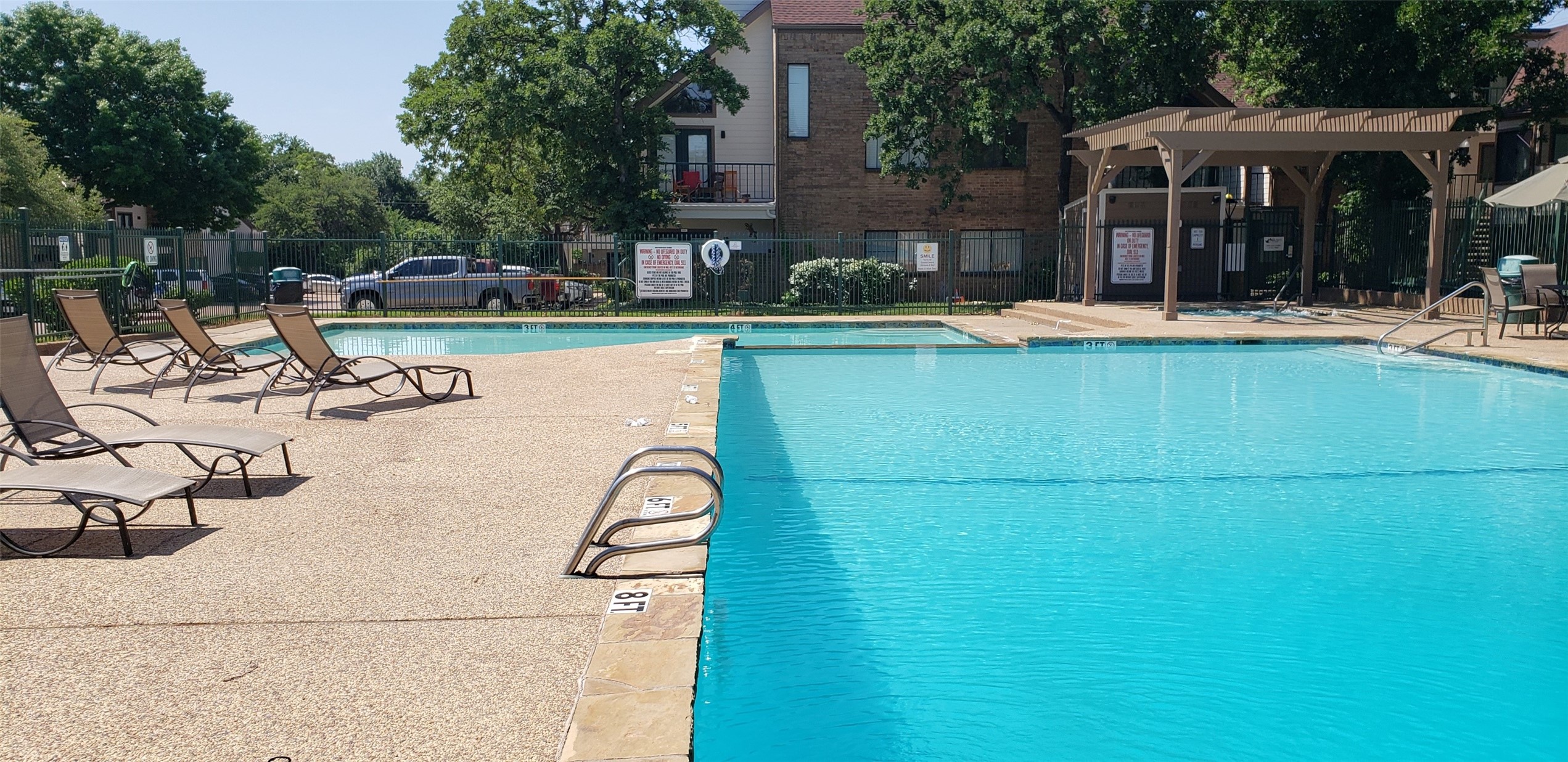 2300 Balsam Drive Arlington TX 76006