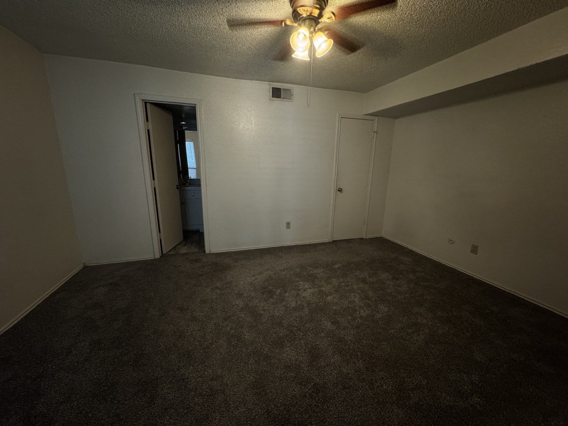 2300 Balsam Drive Arlington TX 76006