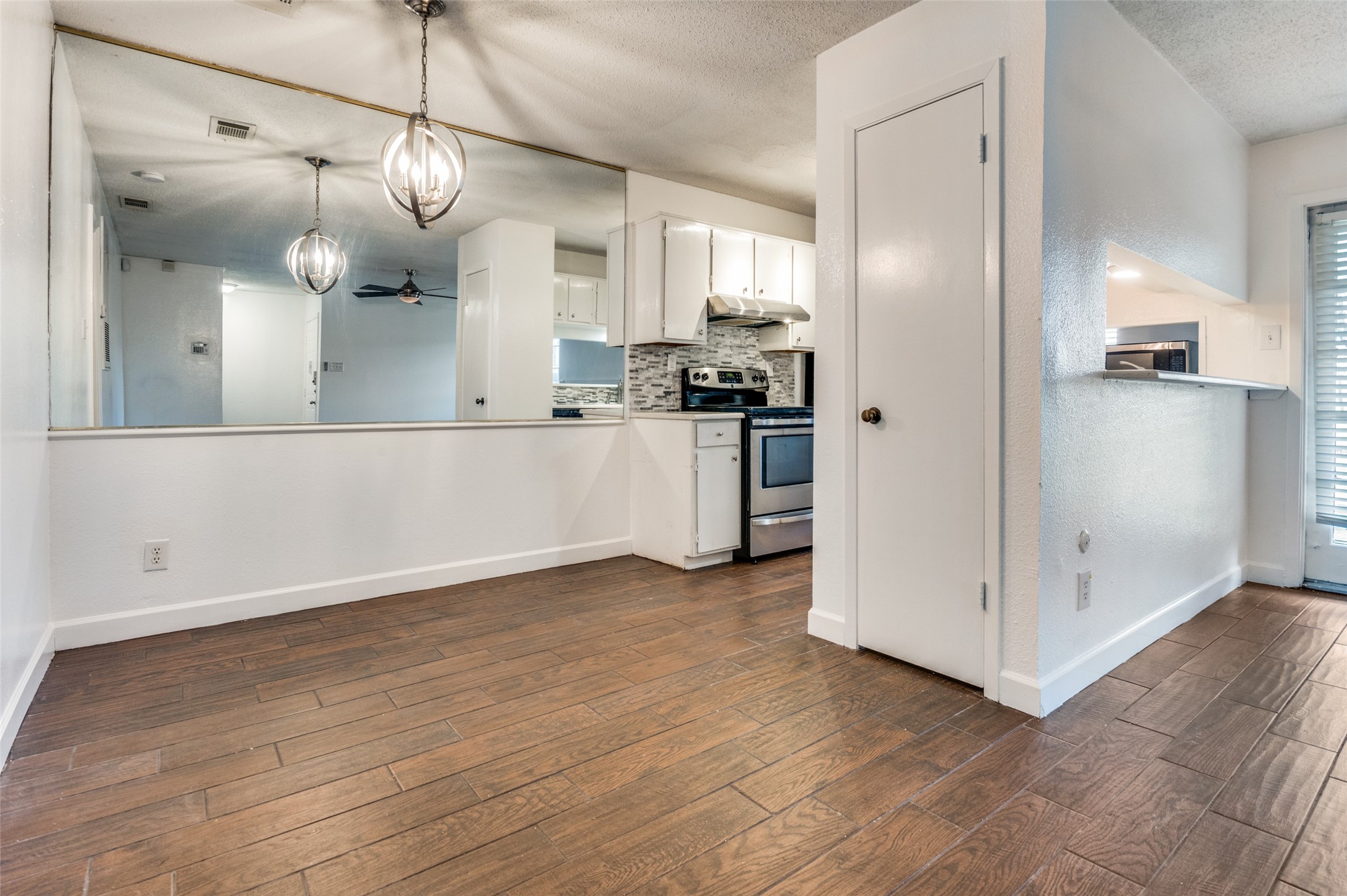 5981 Arapaho Road Dallas TX 75248