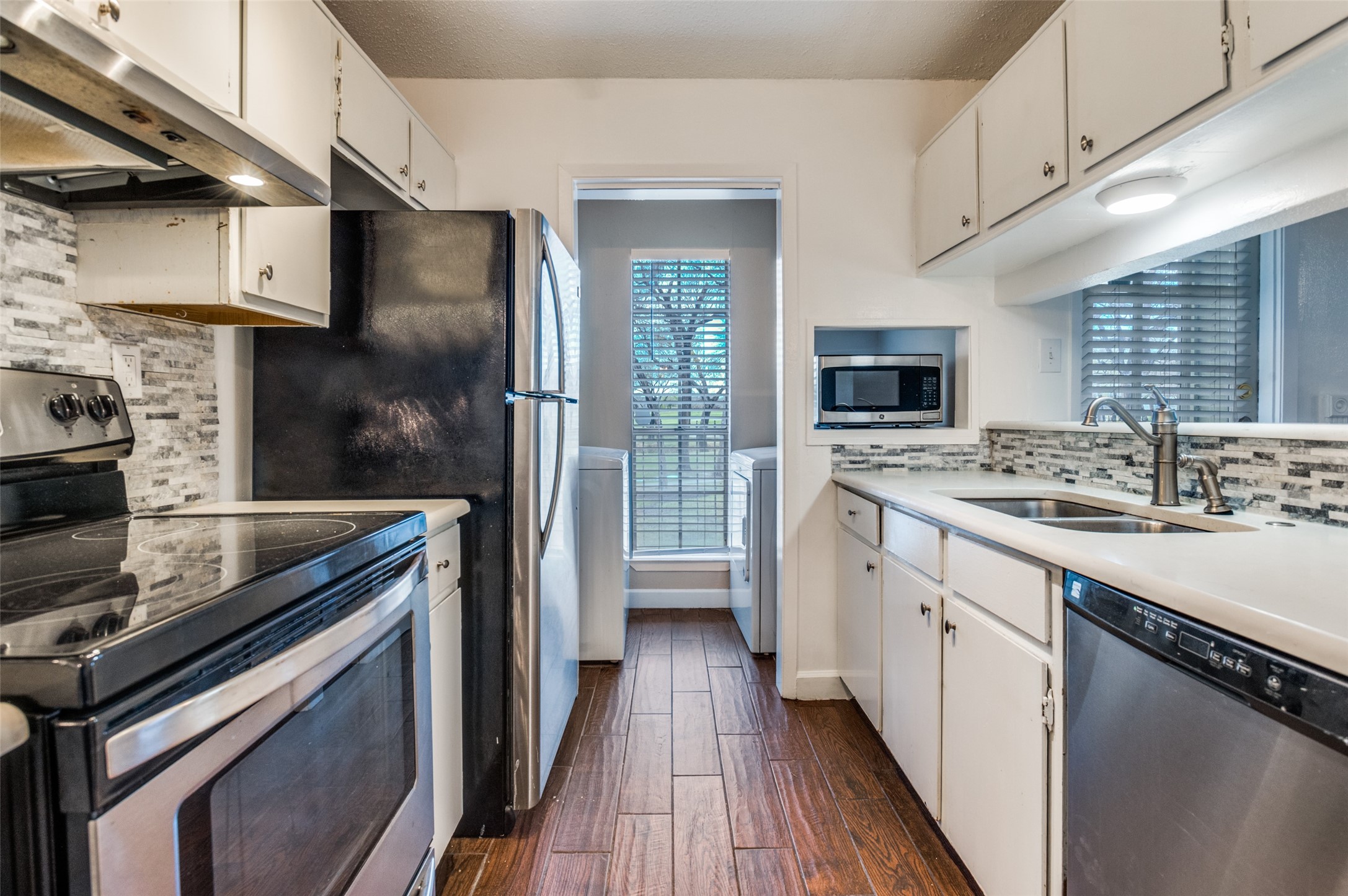 5981 Arapaho Road Dallas TX 75248