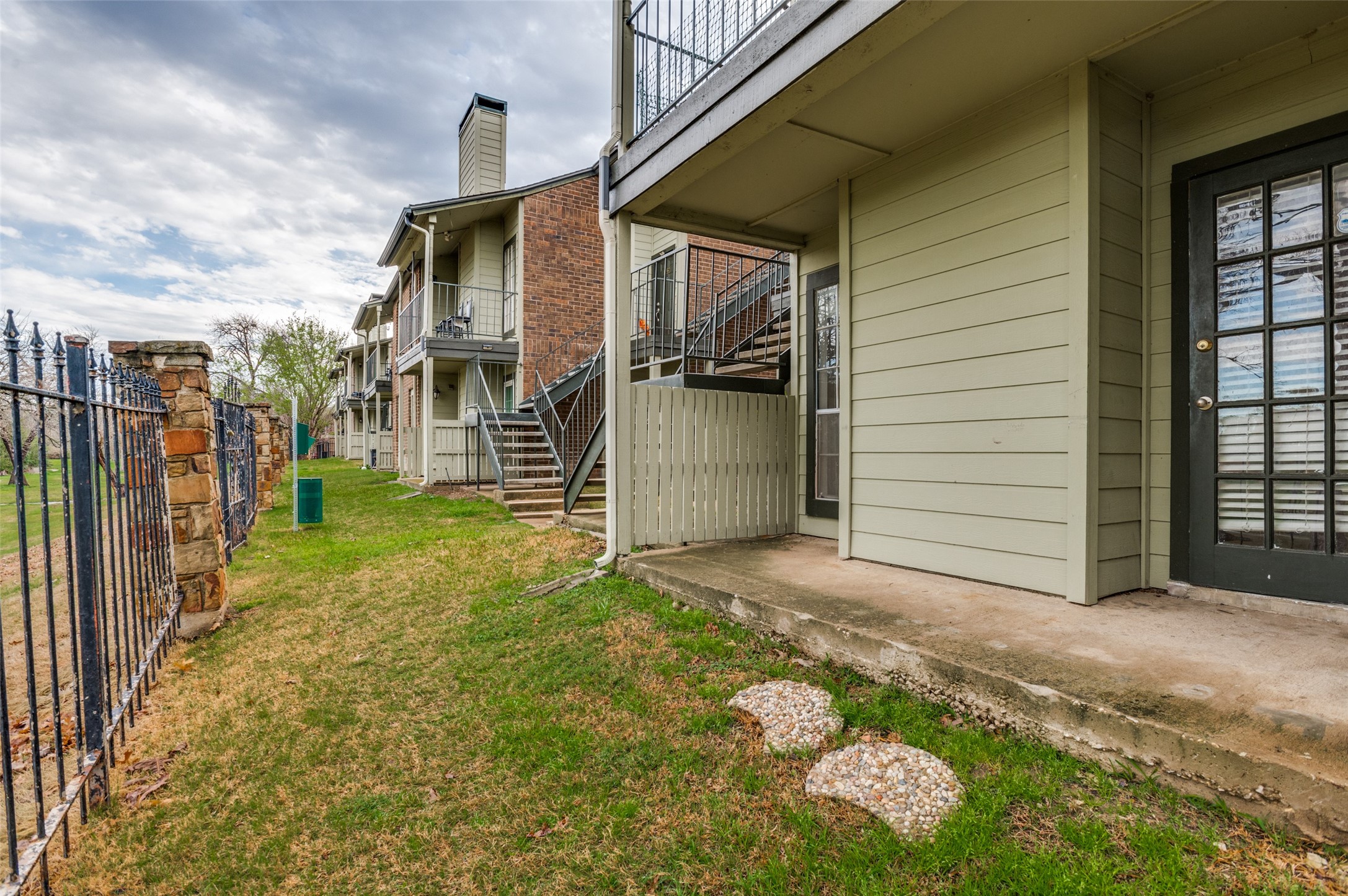 5981 Arapaho Road Dallas TX 75248