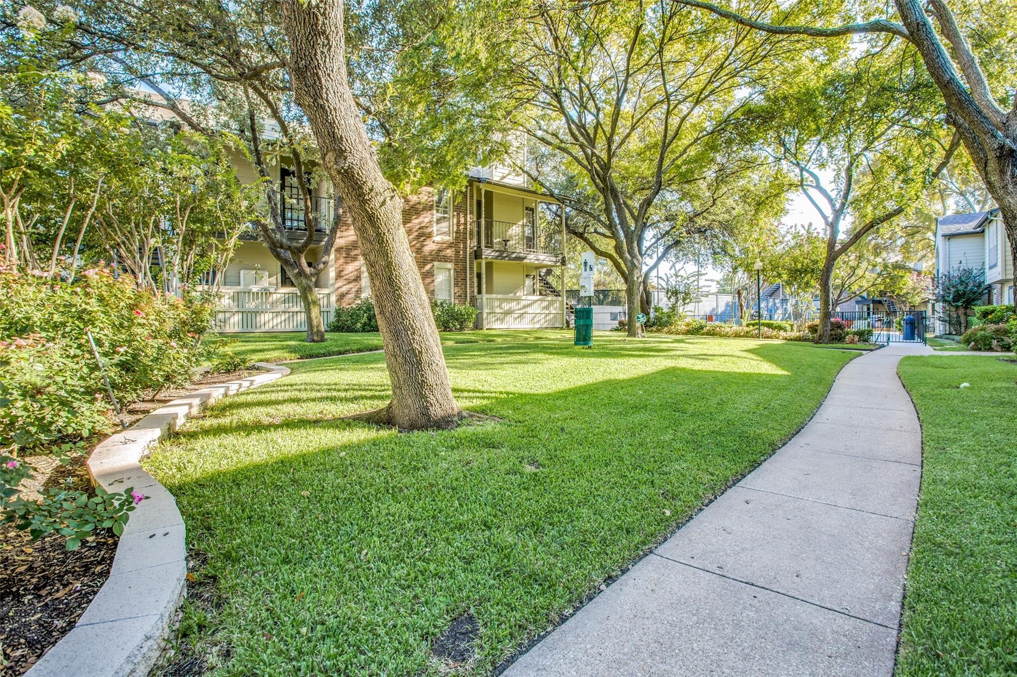 5981 Arapaho Road Dallas TX 75248