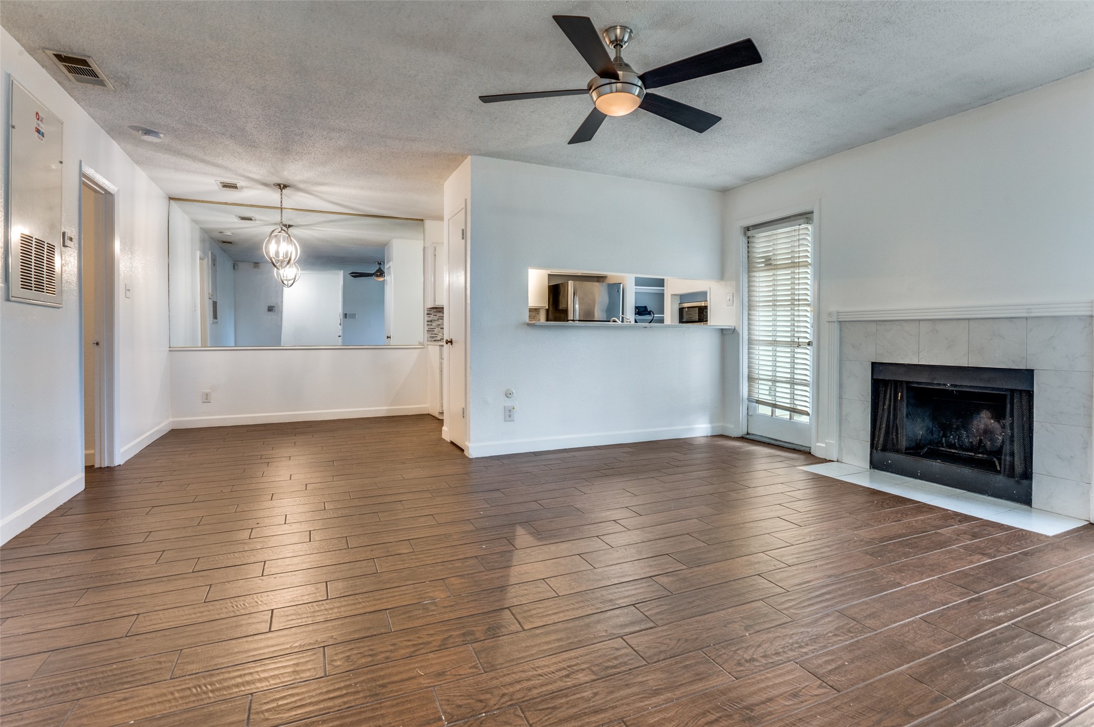 5981 Arapaho Road Dallas TX 75248