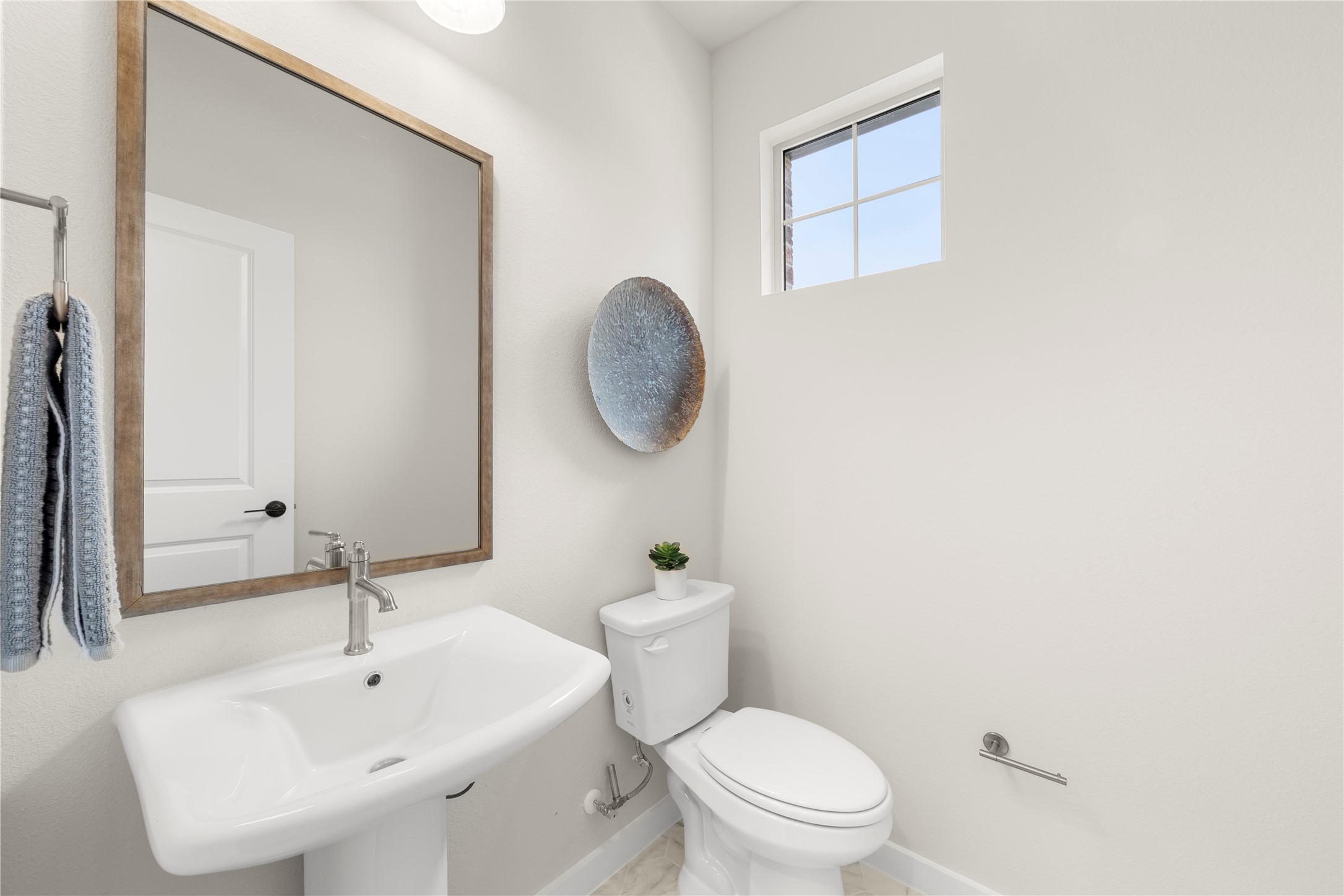 1245 Armstrong The Colony TX 75056