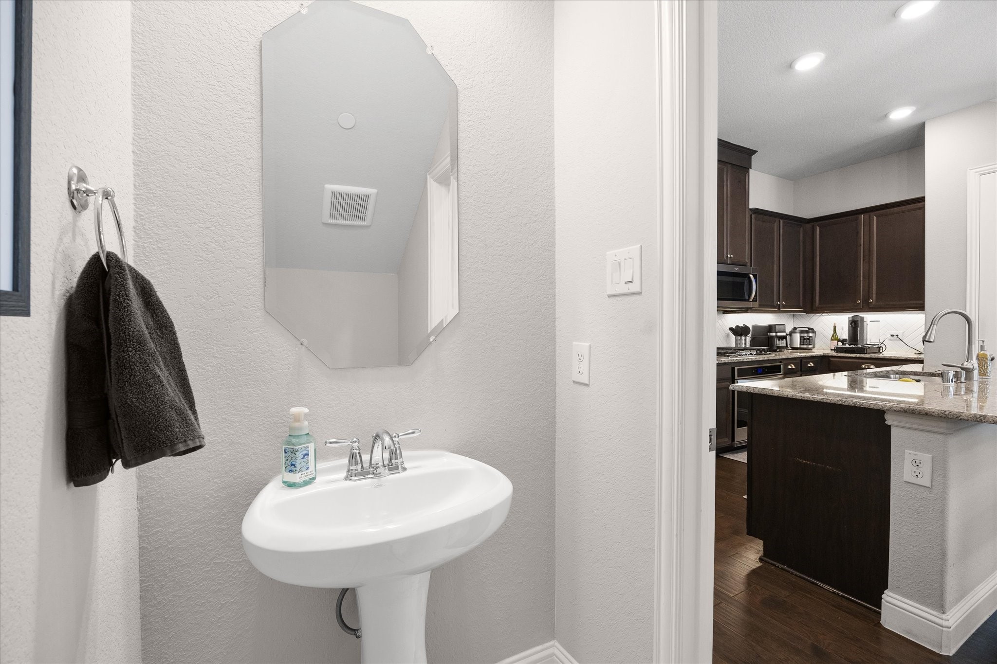 4429 Grady Lane Carrollton TX 75010