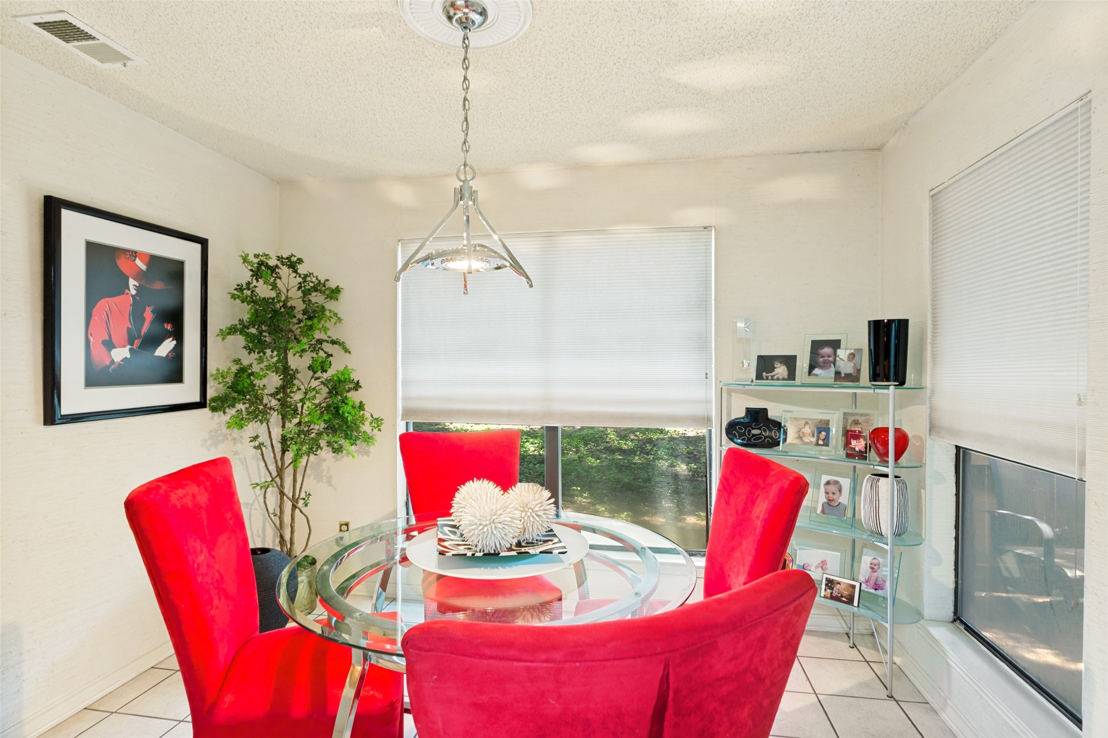 2100 Friendly Drive Arlington TX 76011