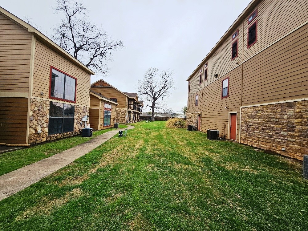 2410 S 2nd Street S Waco TX 76706