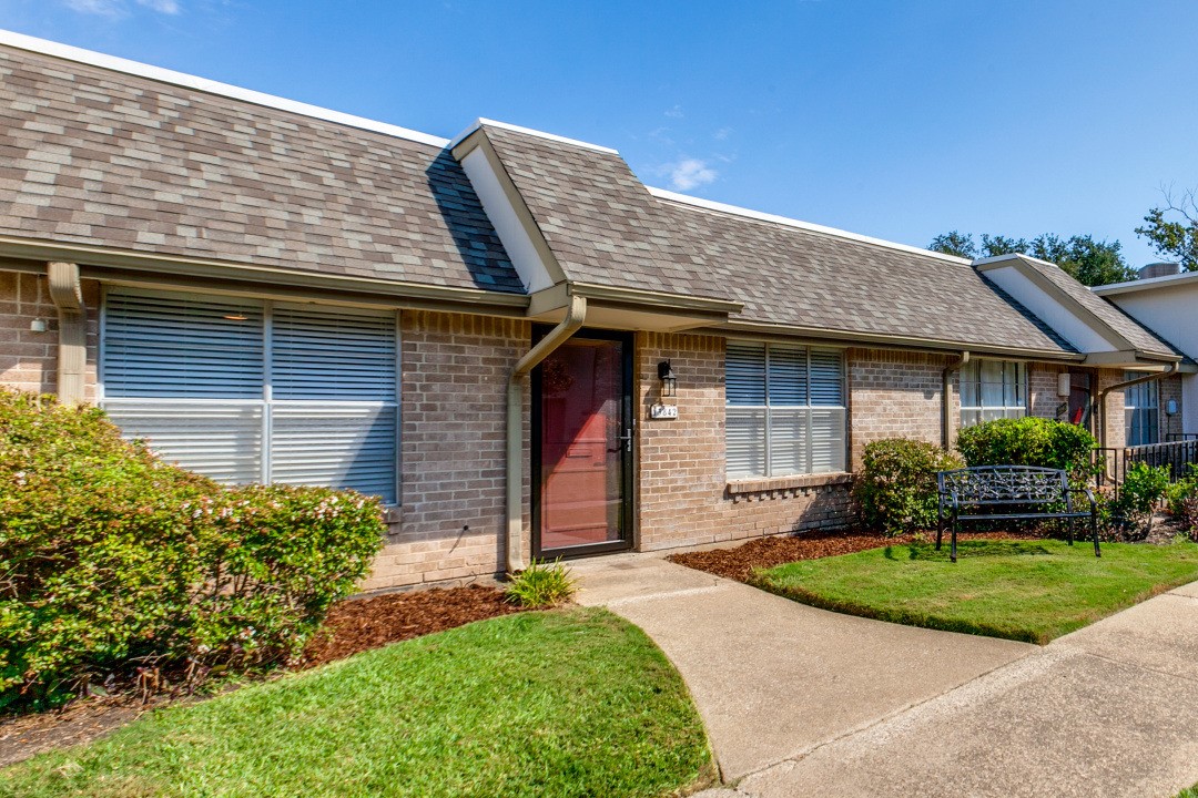 13842 Methuen Green Lane Dallas TX 75240