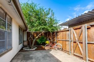 13842 Methuen Green Lane Dallas TX 75240