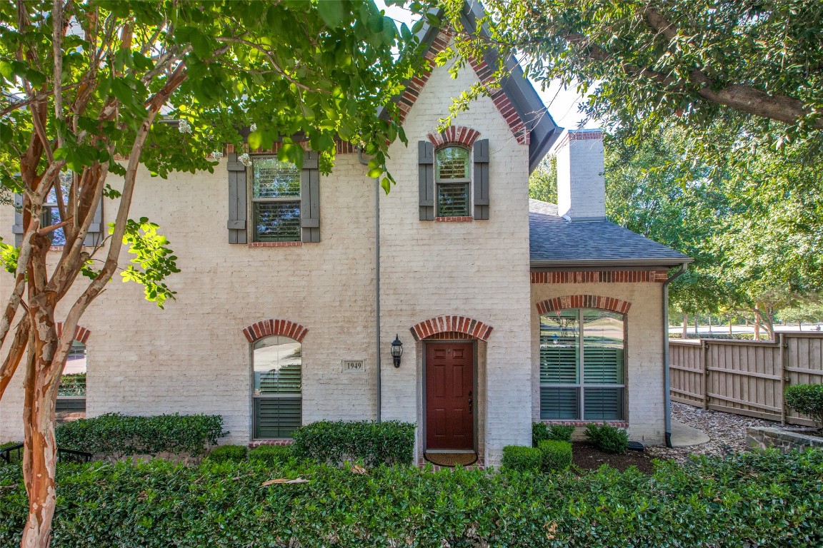 1949 Desoto Drive Mckinney TX 75072