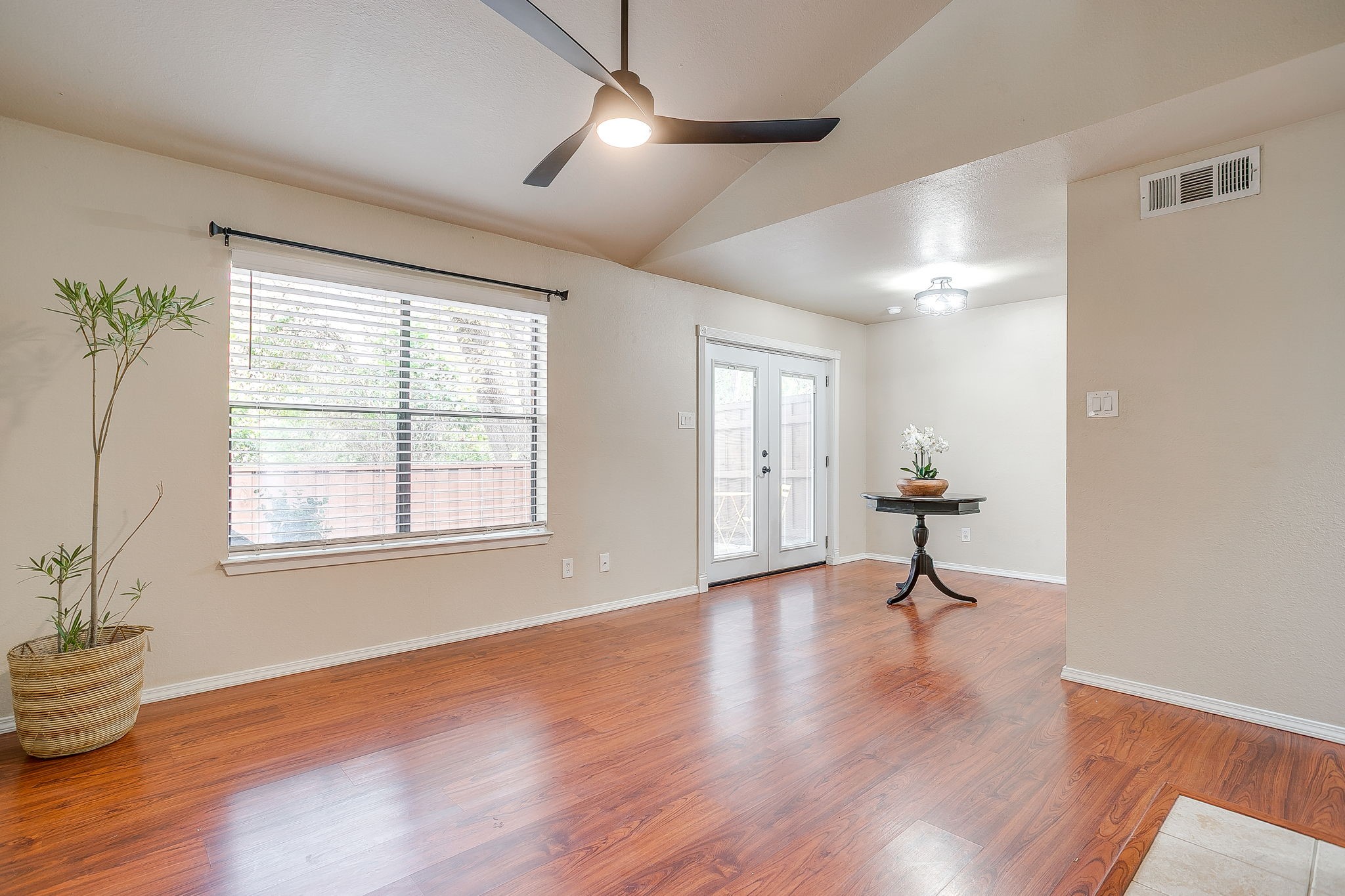 5714 Cedar Creek Drive Benbrook TX 76109
