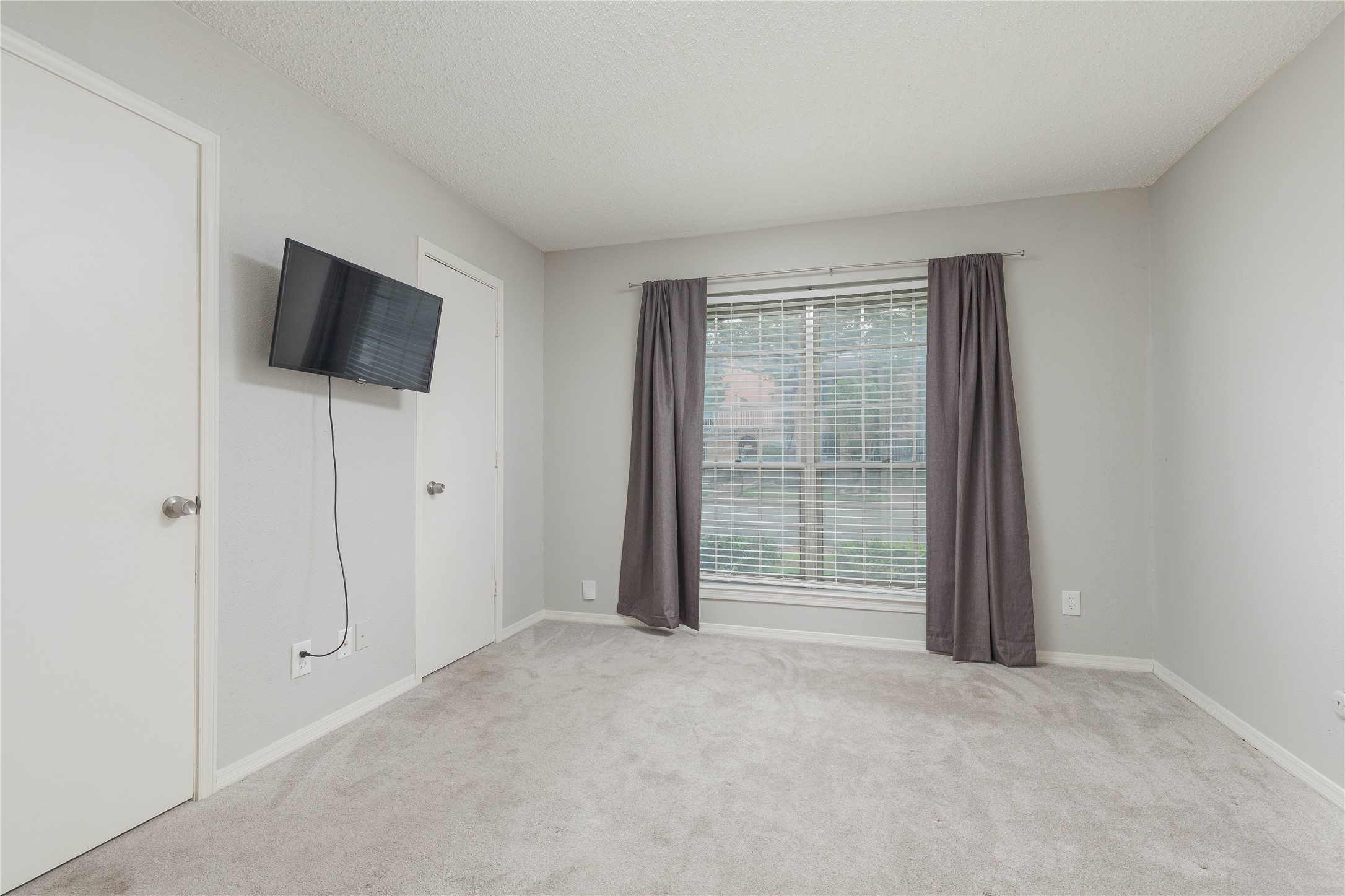 9142 Emberglow Lane Dallas TX 75243
