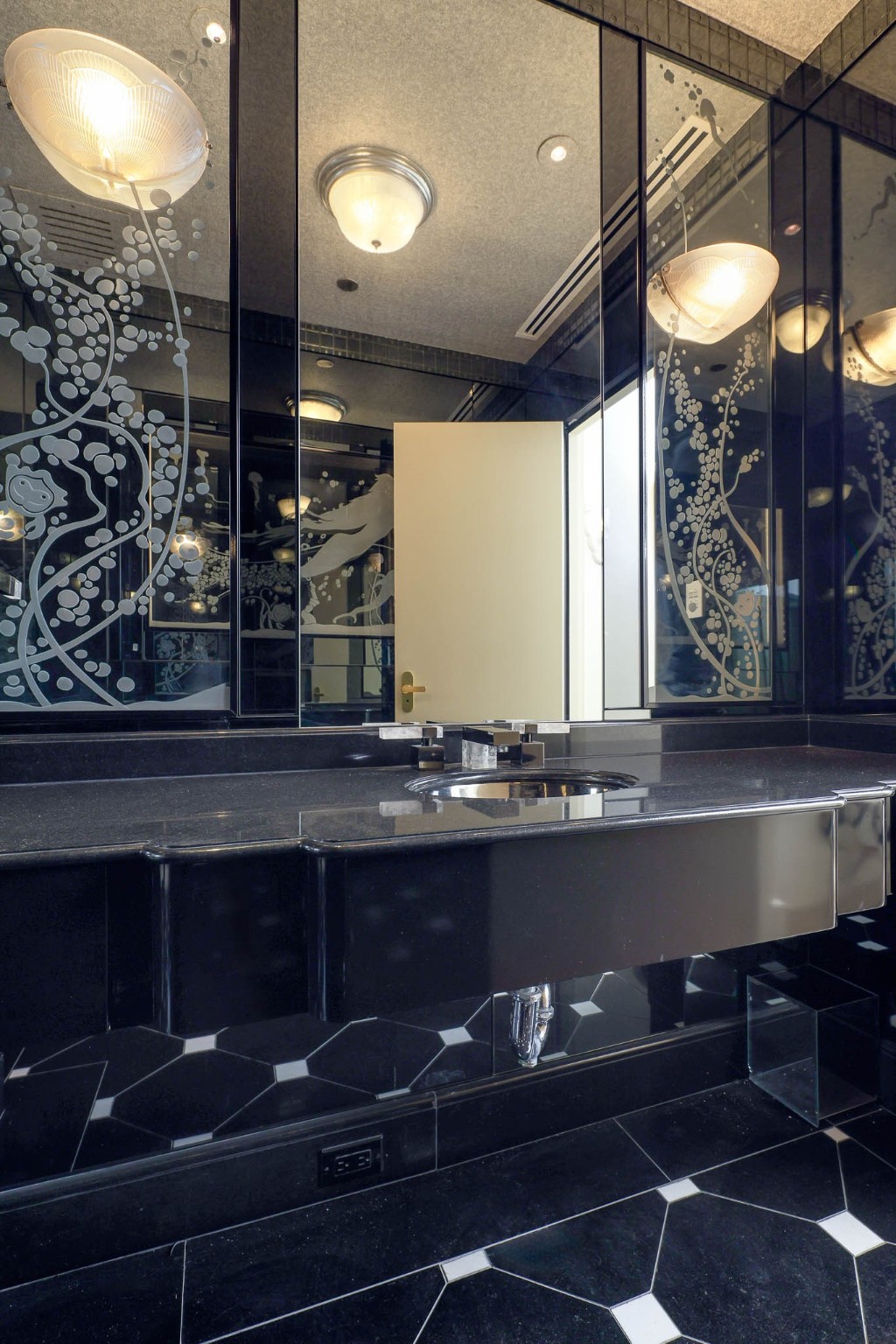 2801 Turtle Creek Boulevard Dallas TX 75219