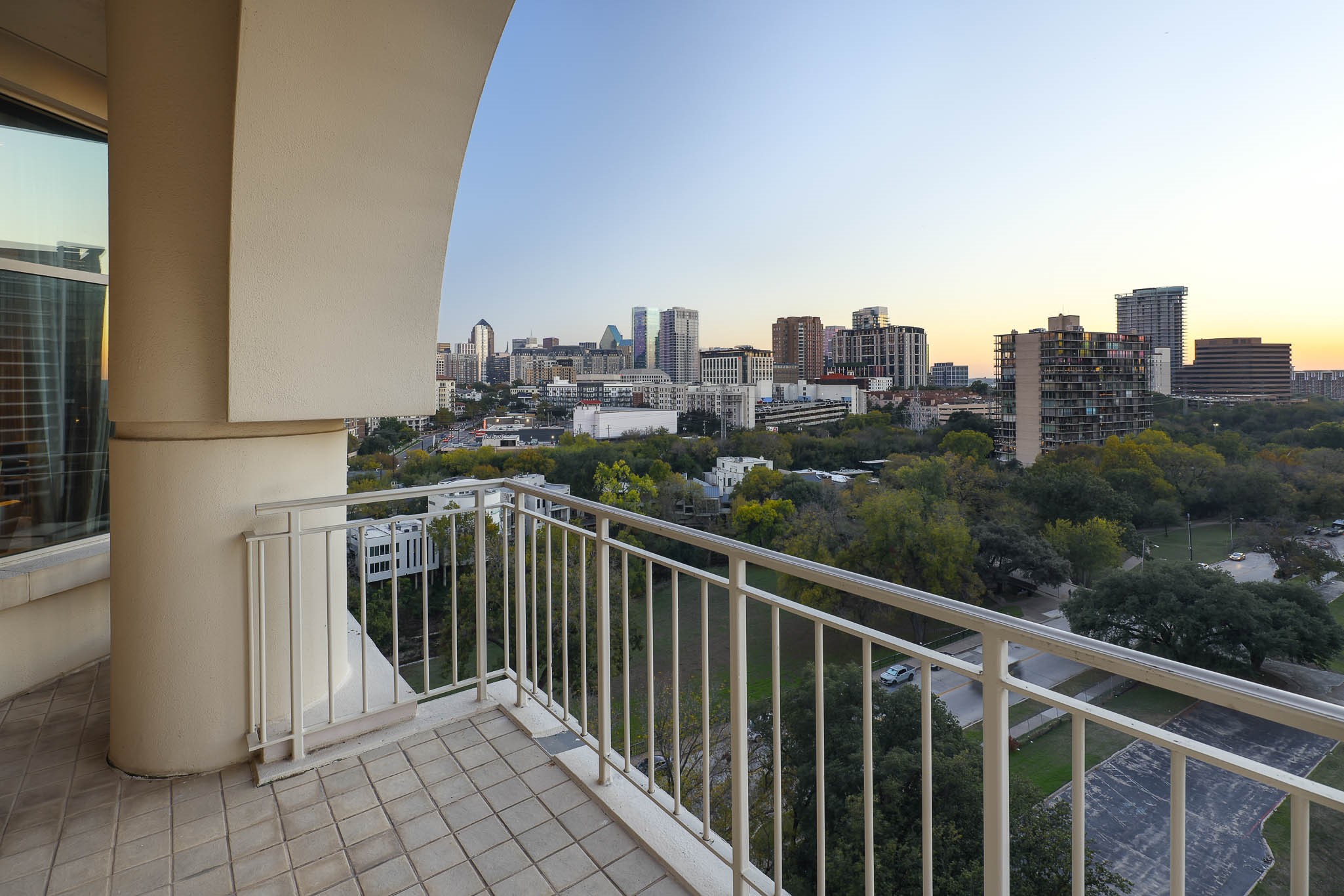 2801 Turtle Creek Boulevard Dallas TX 75219