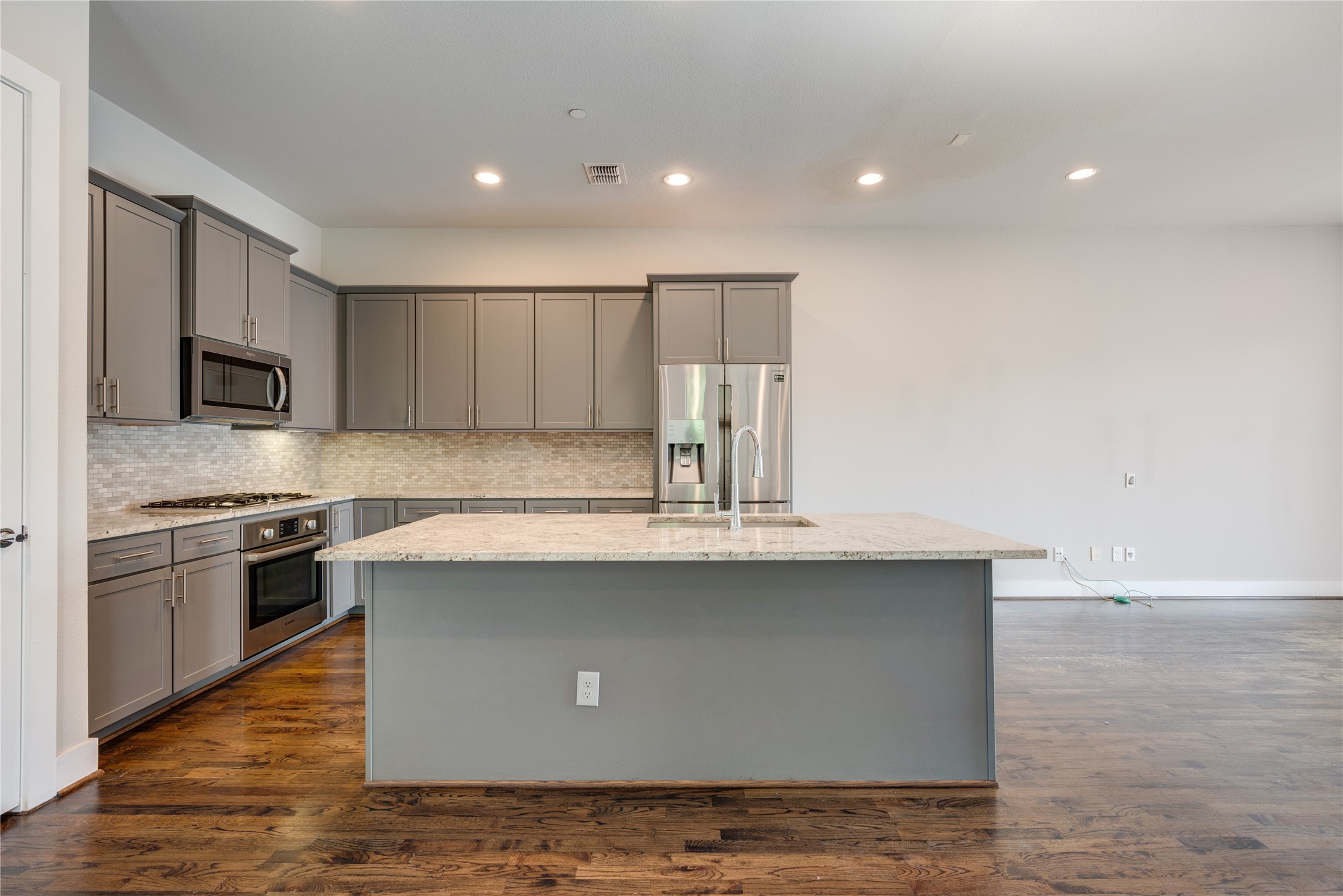 4211 Rawlins Street Dallas TX 75219
