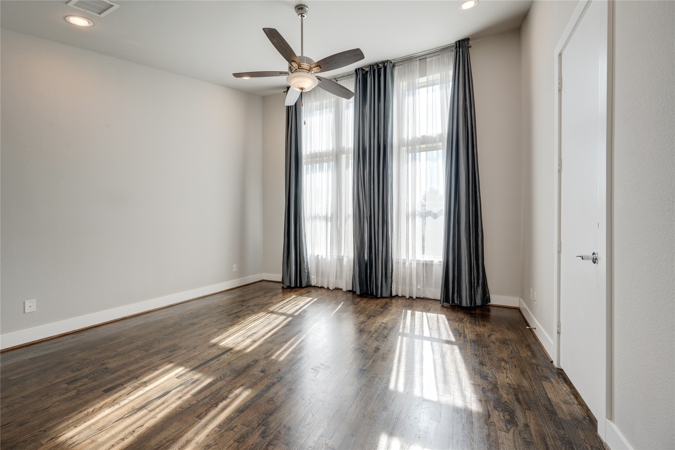 4211 Rawlins Street Dallas TX 75219