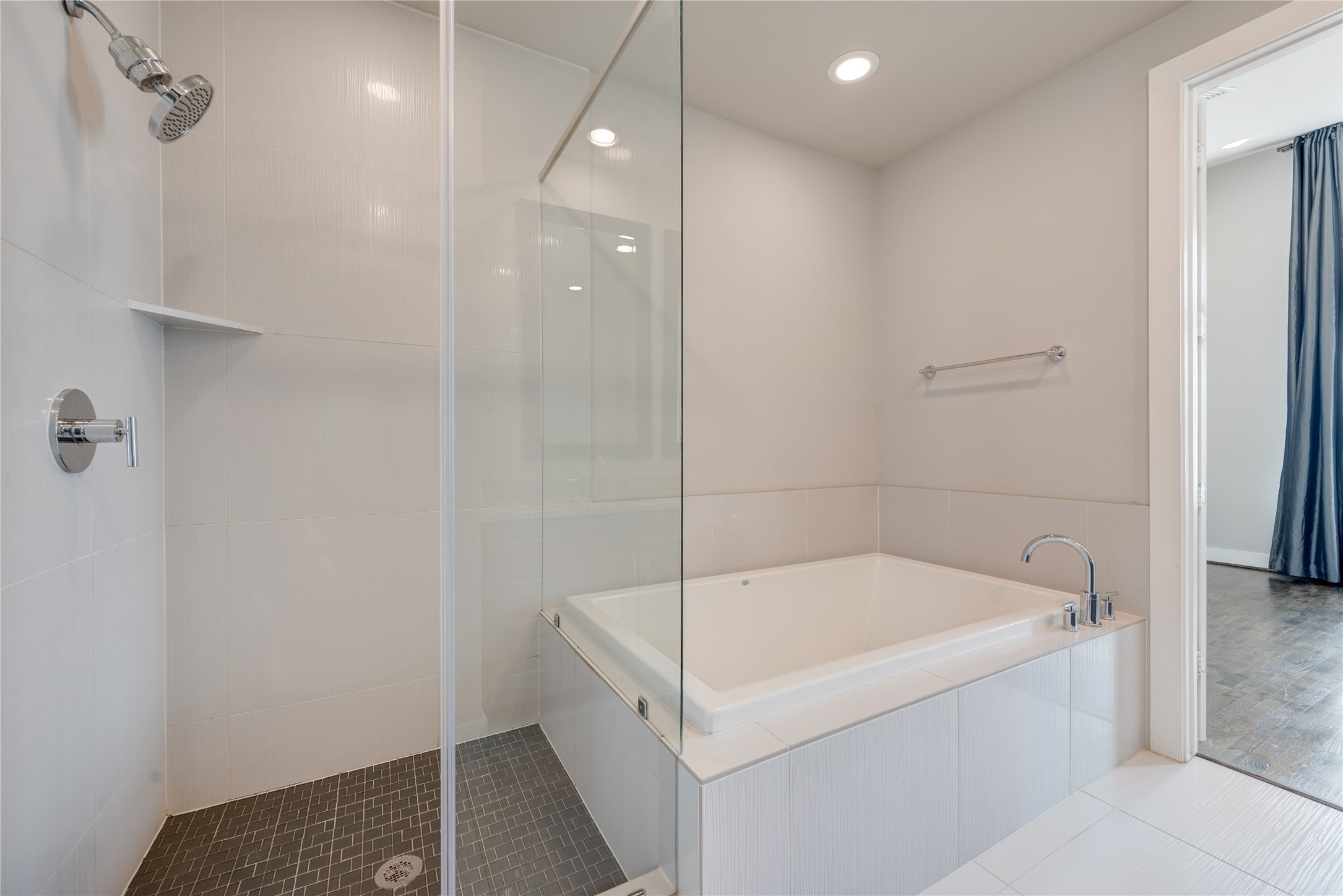 4211 Rawlins Street Dallas TX 75219