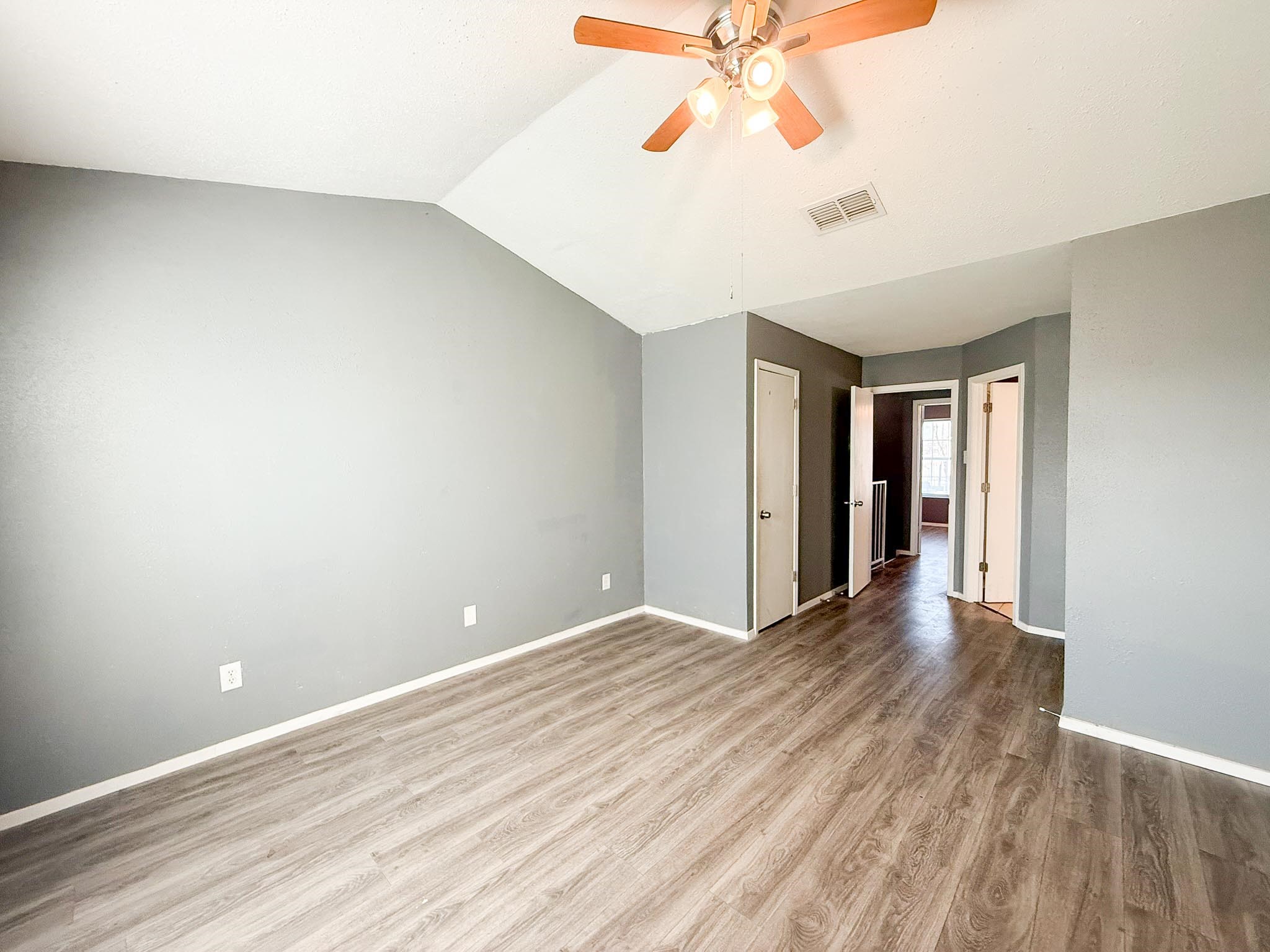 9510 Olde Towne Row Dallas TX 75227
