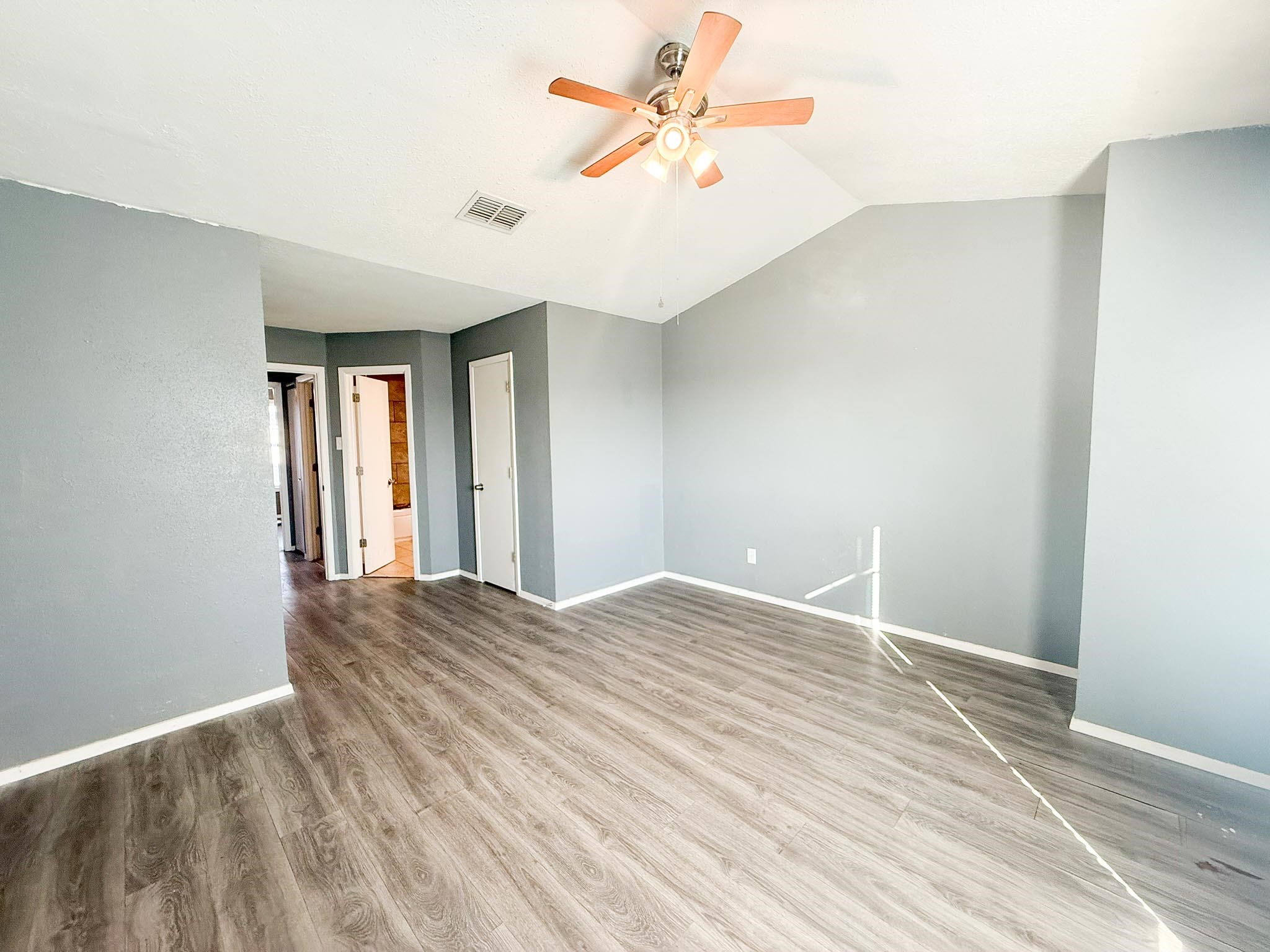 9510 Olde Towne Row Dallas TX 75227