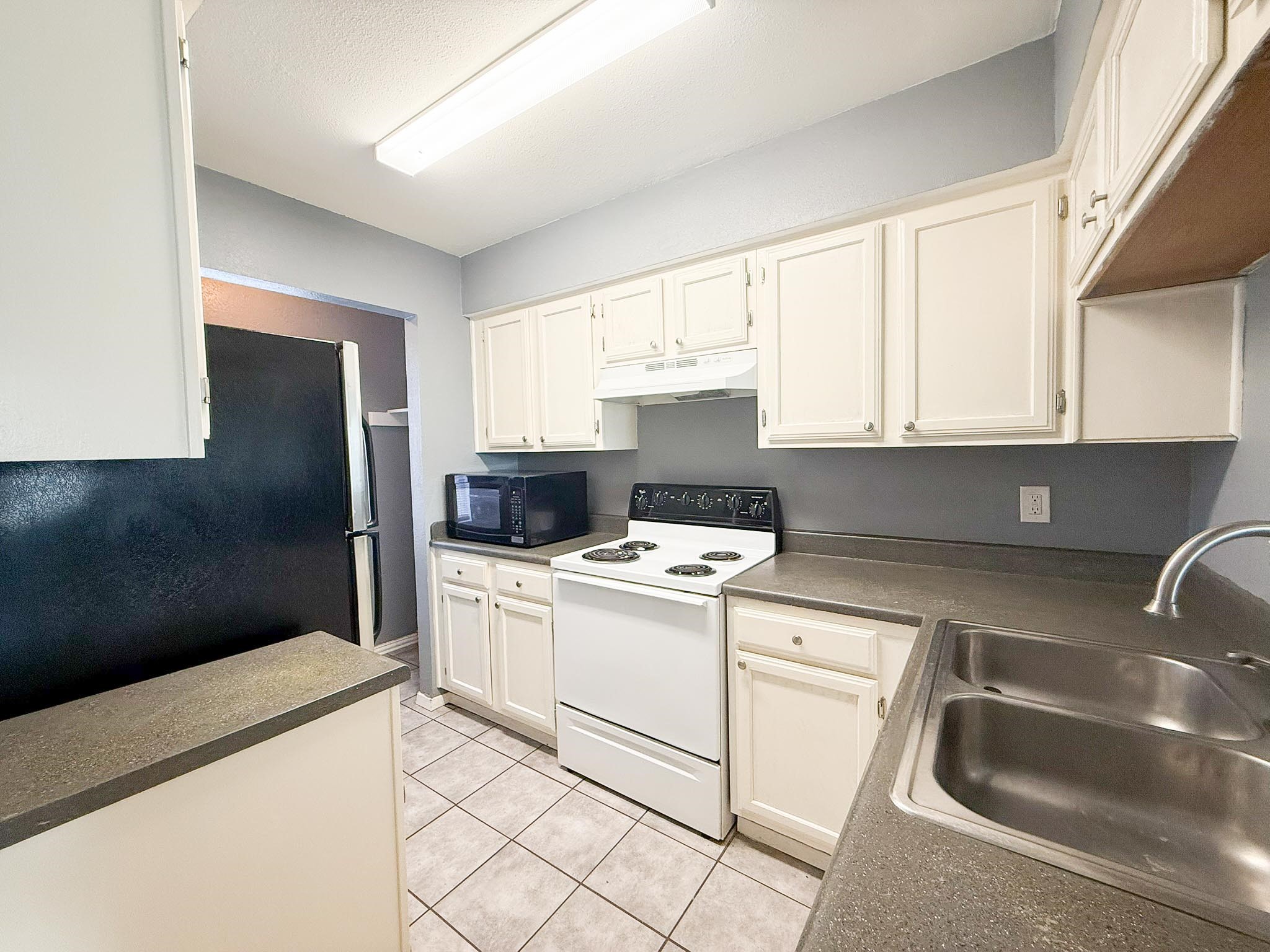 9510 Olde Towne Row Dallas TX 75227